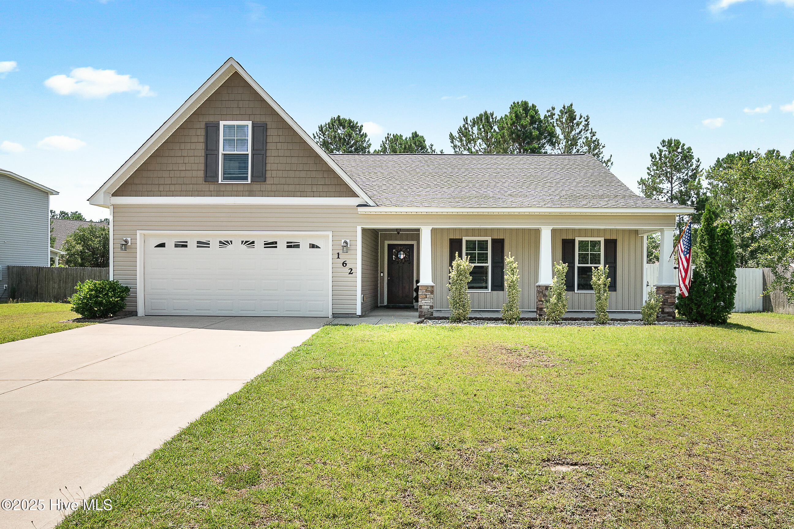 162 Pamlico Drive Property Photo 1