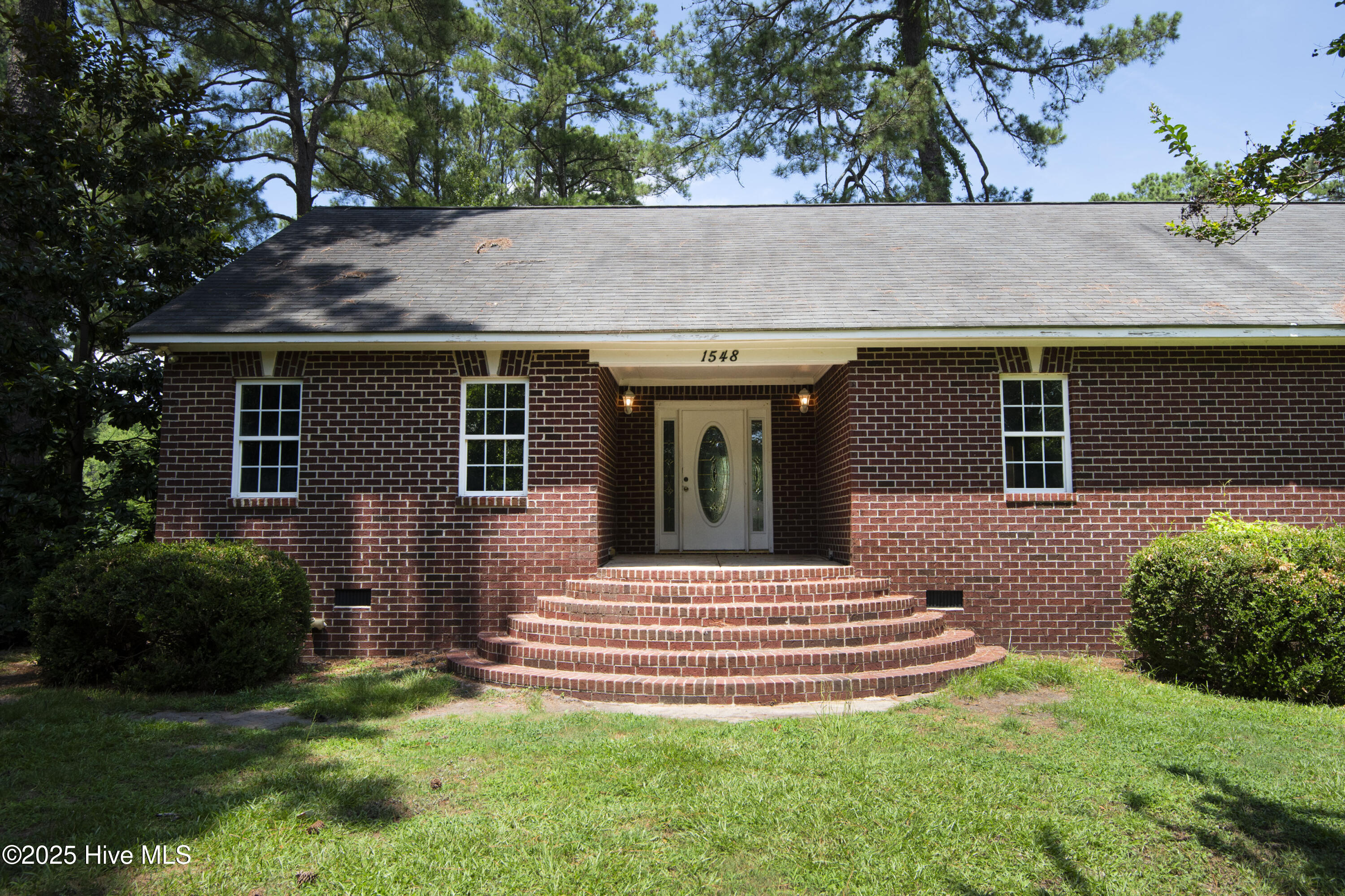 1548 Cambridge