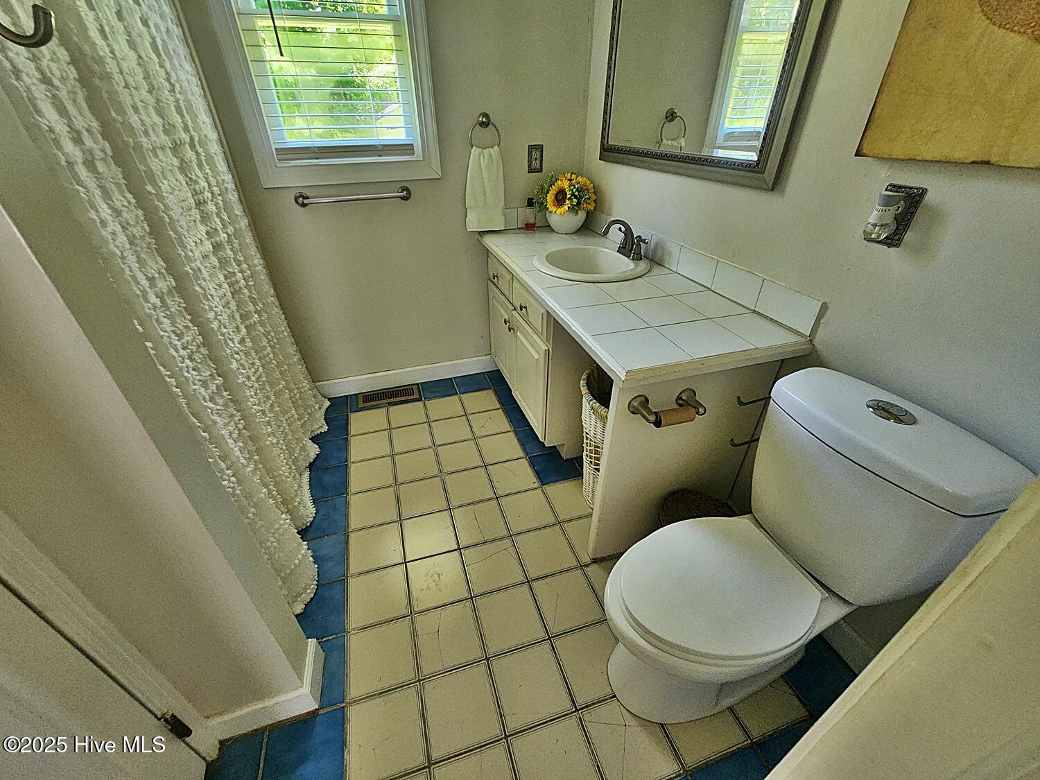 116 Vernelle Court Property Photo 28