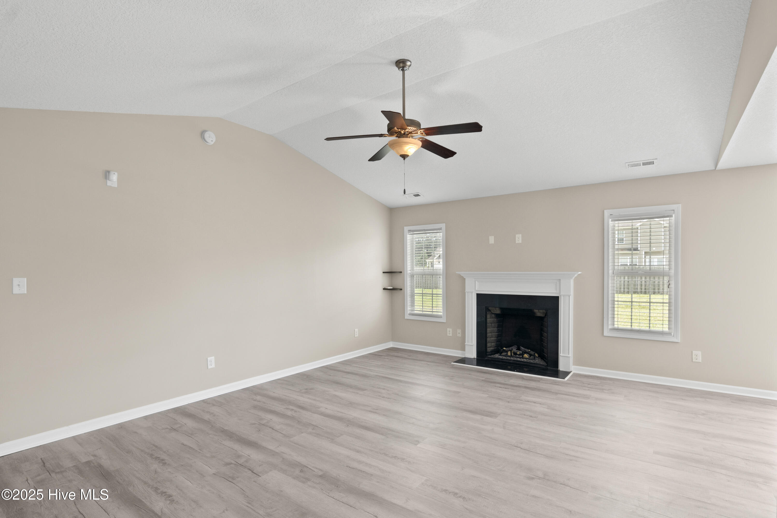 112 Pembury Way Property Photo 6