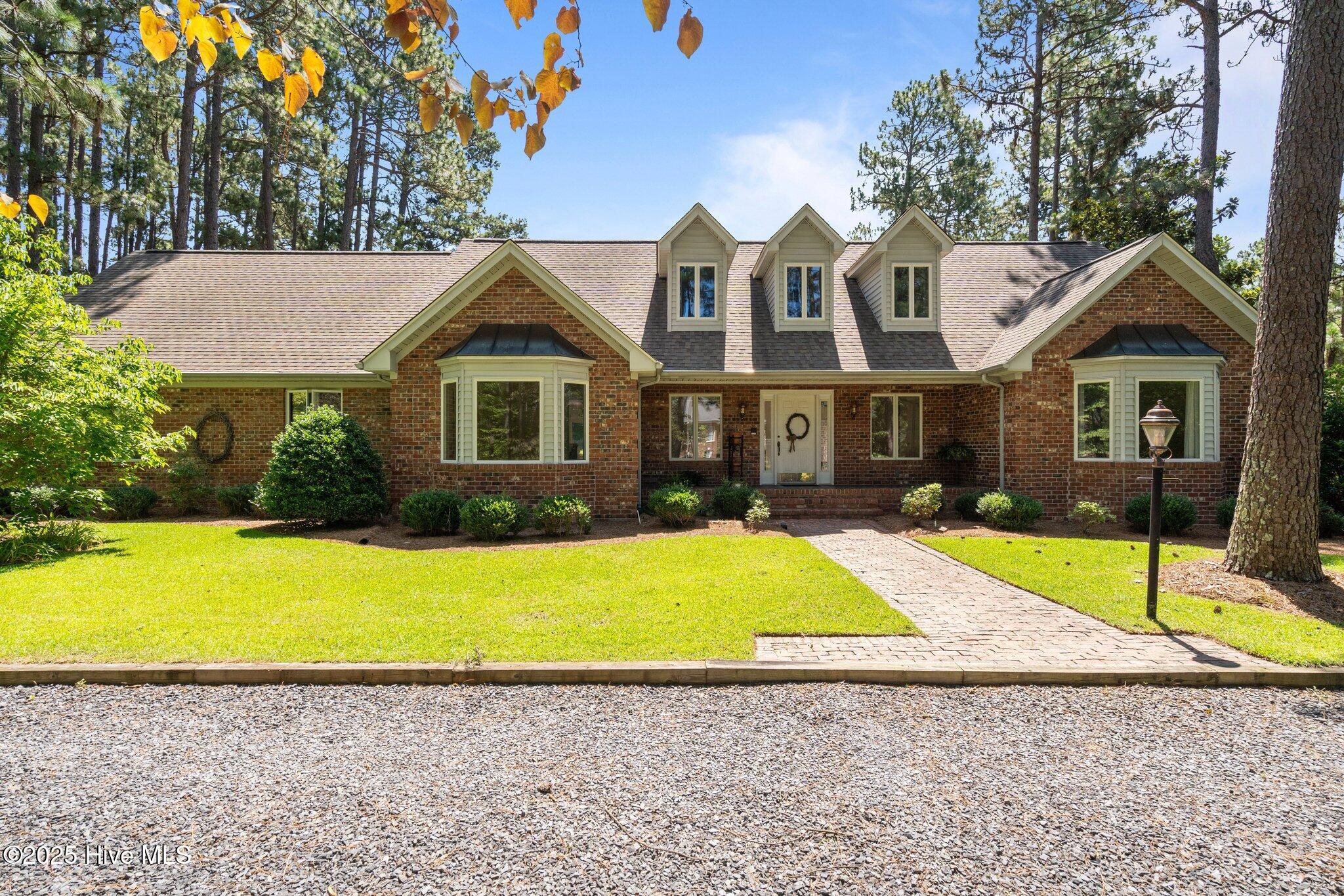 15 Magnolia Avenue Property Photo 1