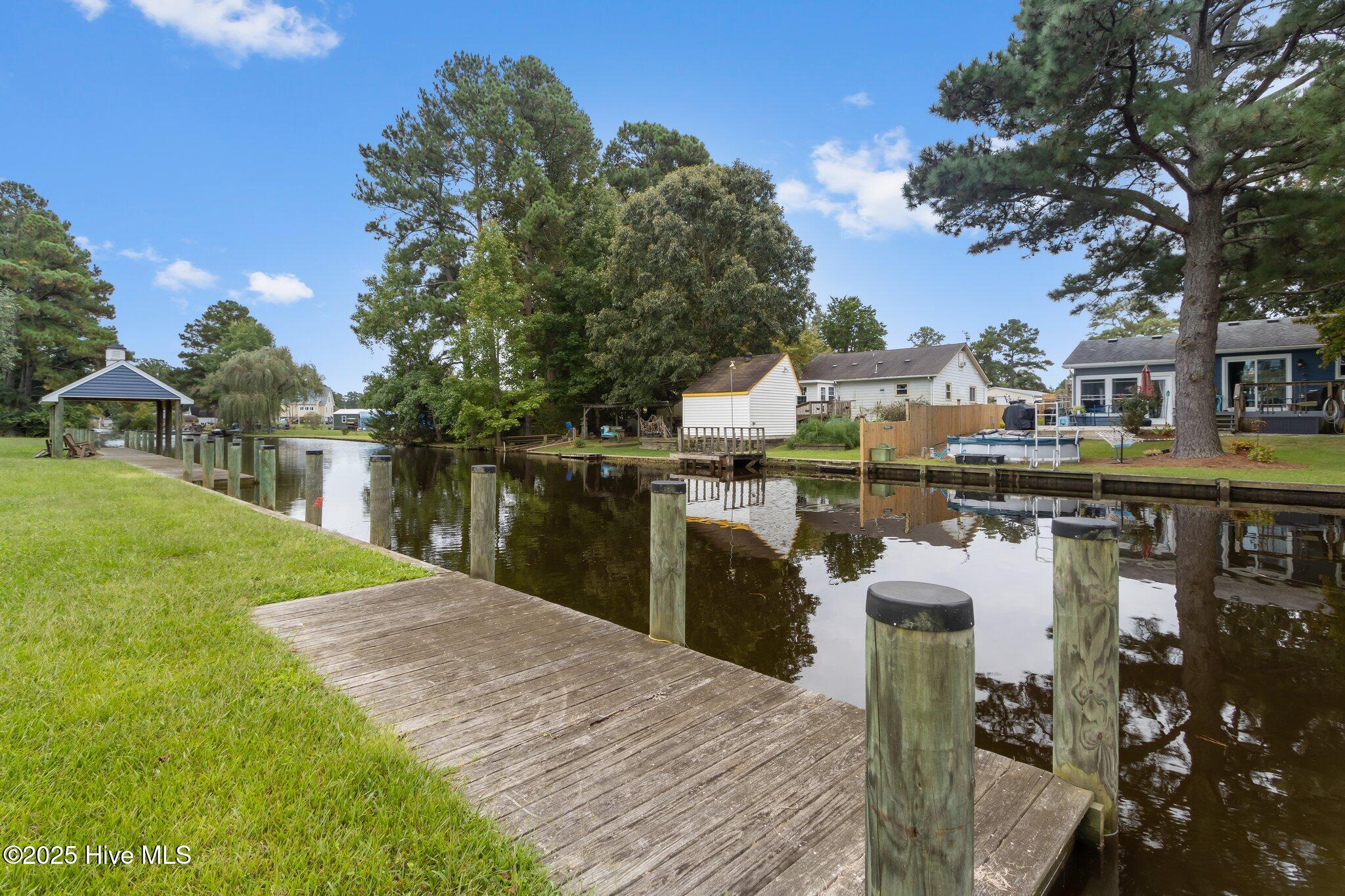 106 Shark Street Property Photo 1