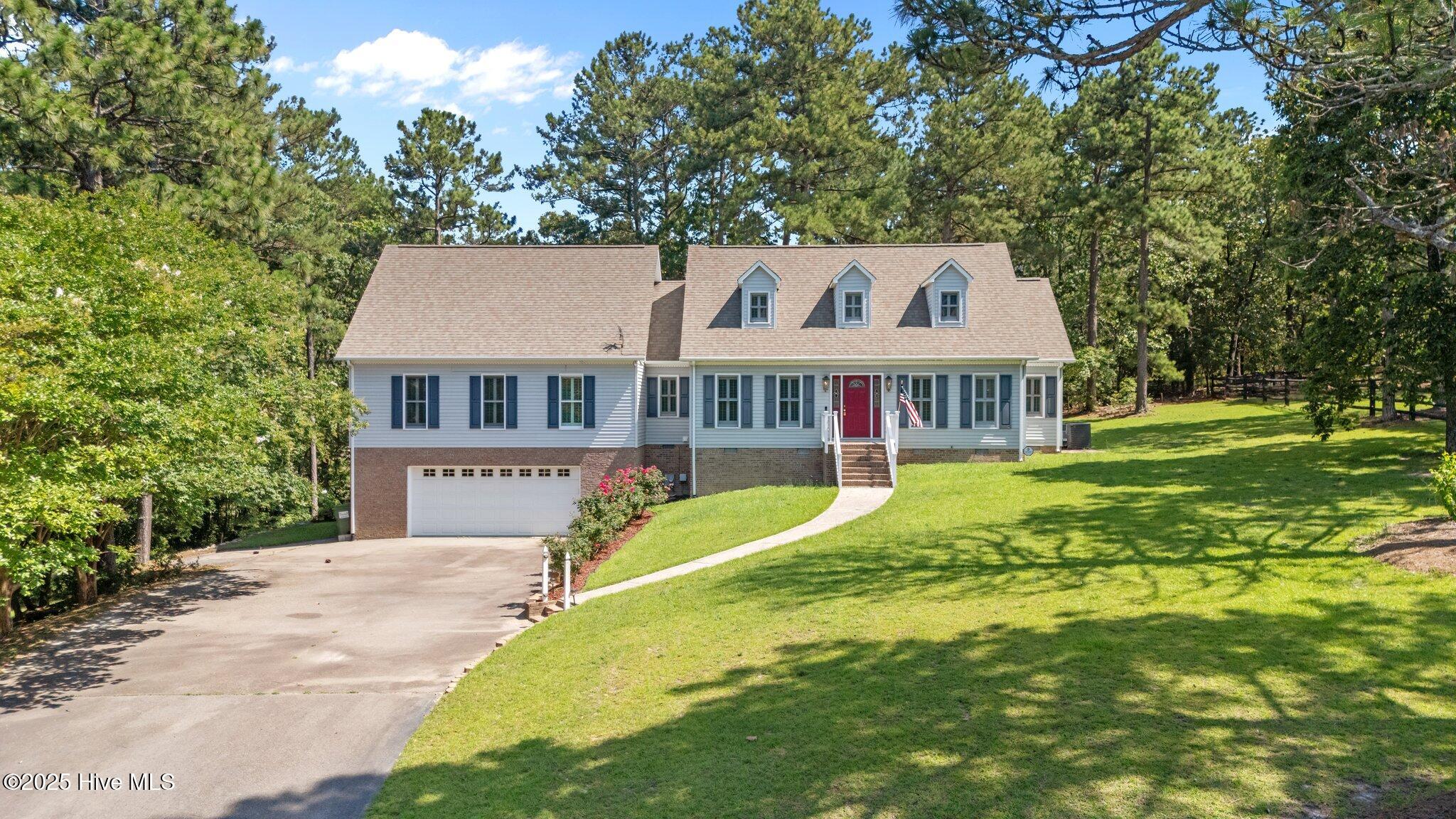 7405 Chickadee Court Property Photo 1