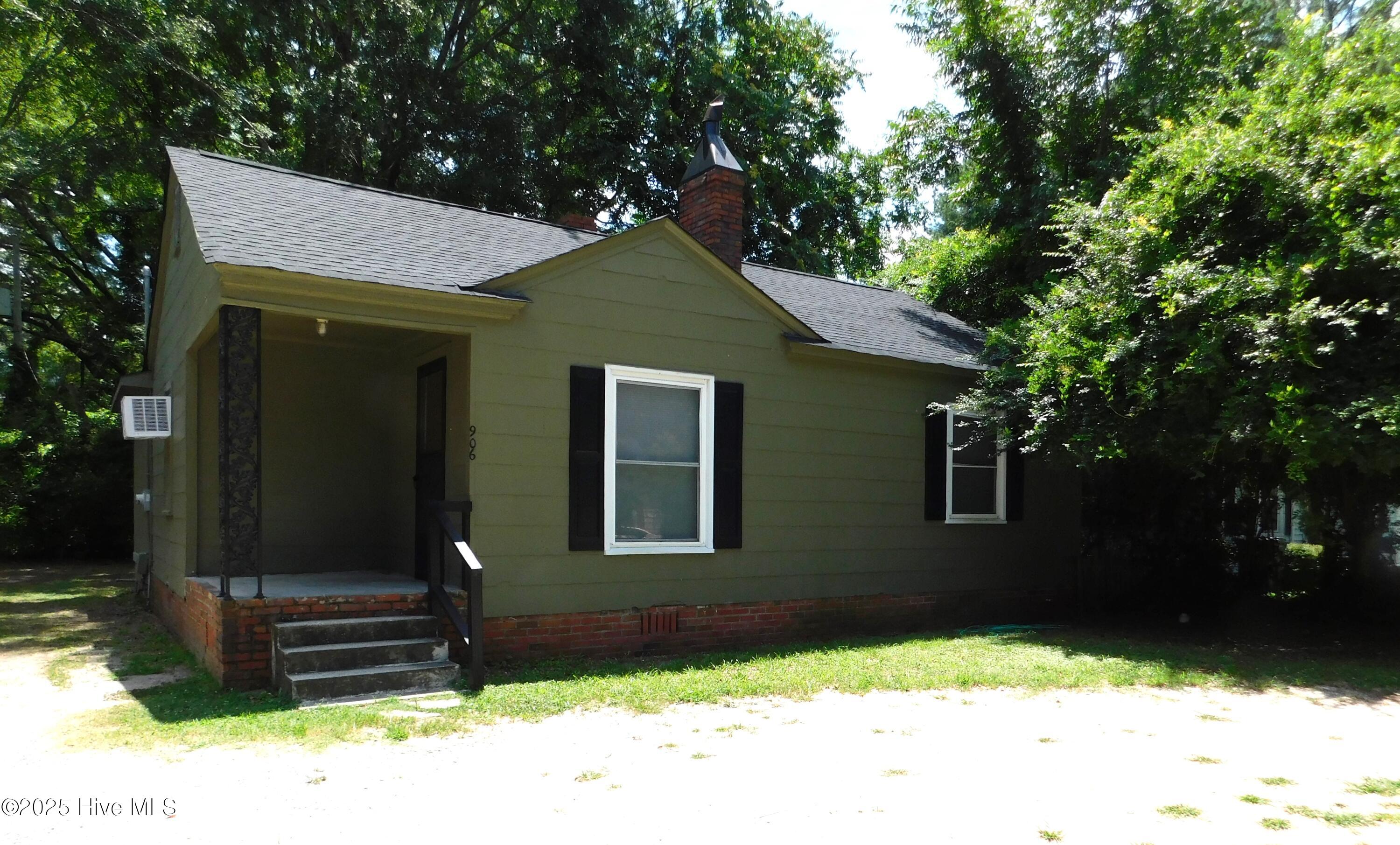 906 Biggs Street Property Photo 1