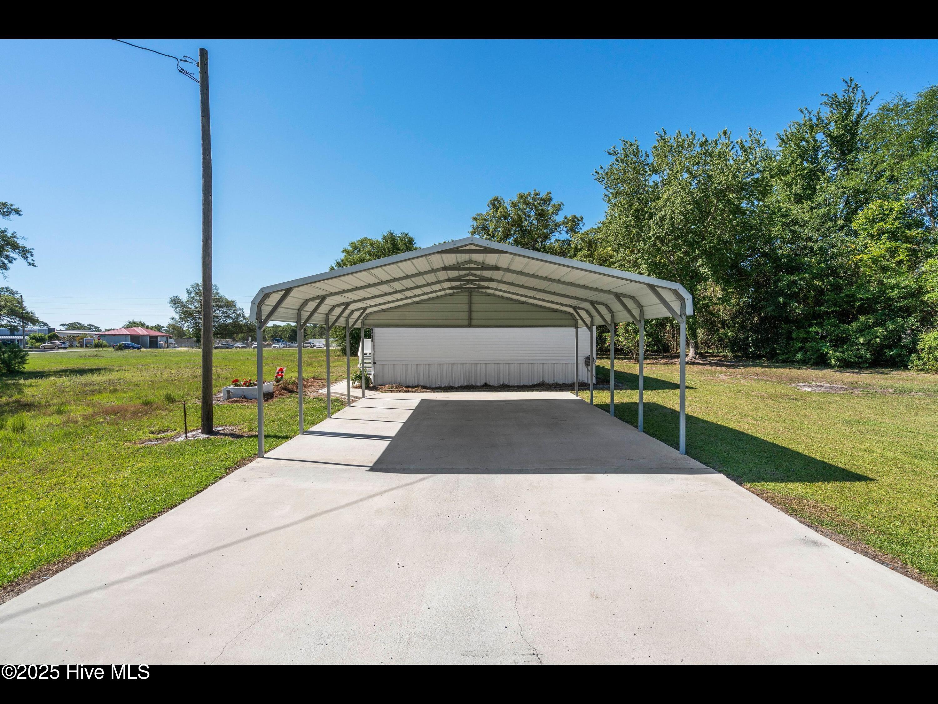 6883 Eastbrook Avenue Property Photo 6