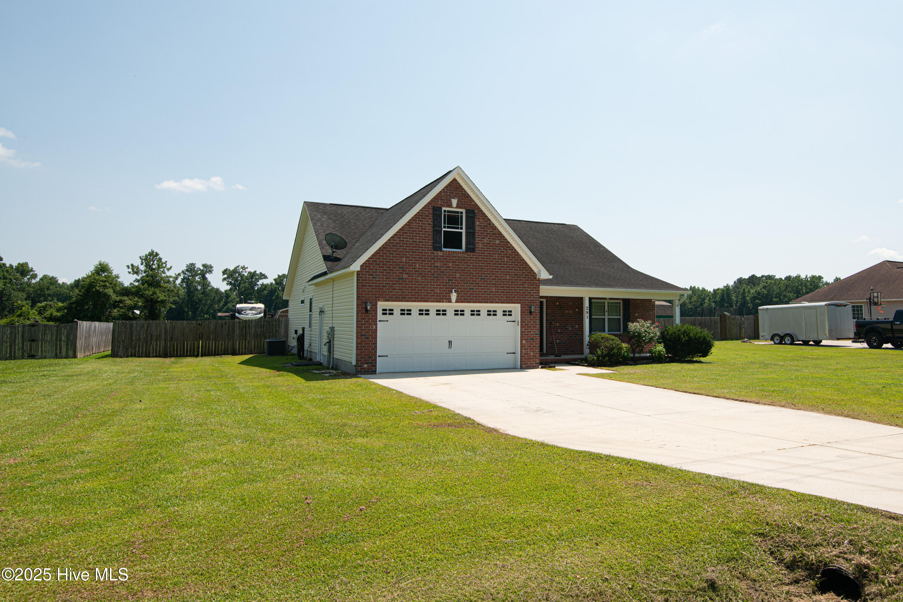 291 Richlands Loop Road Property Photo 3