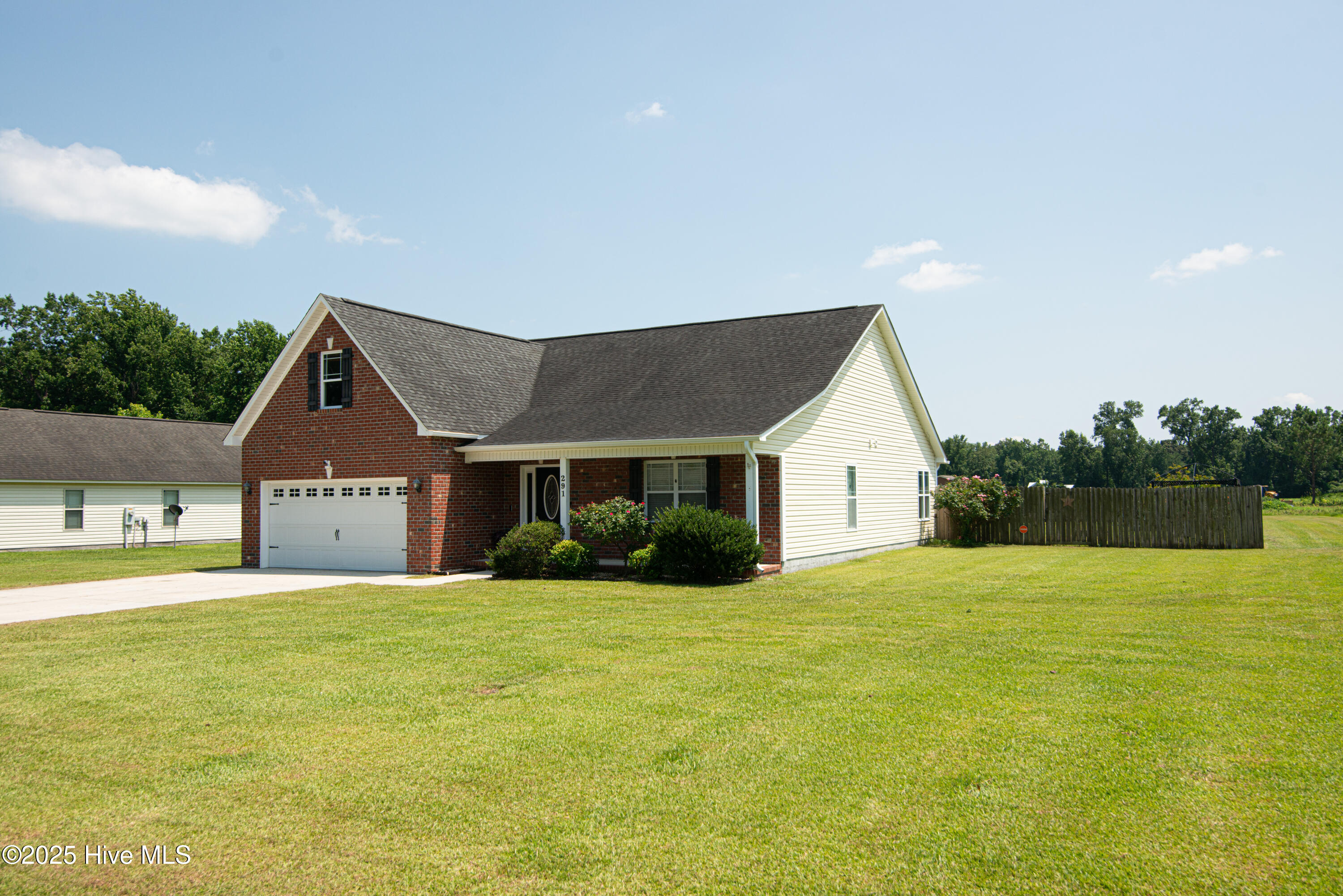 291 Richlands Loop Road Property Photo 4