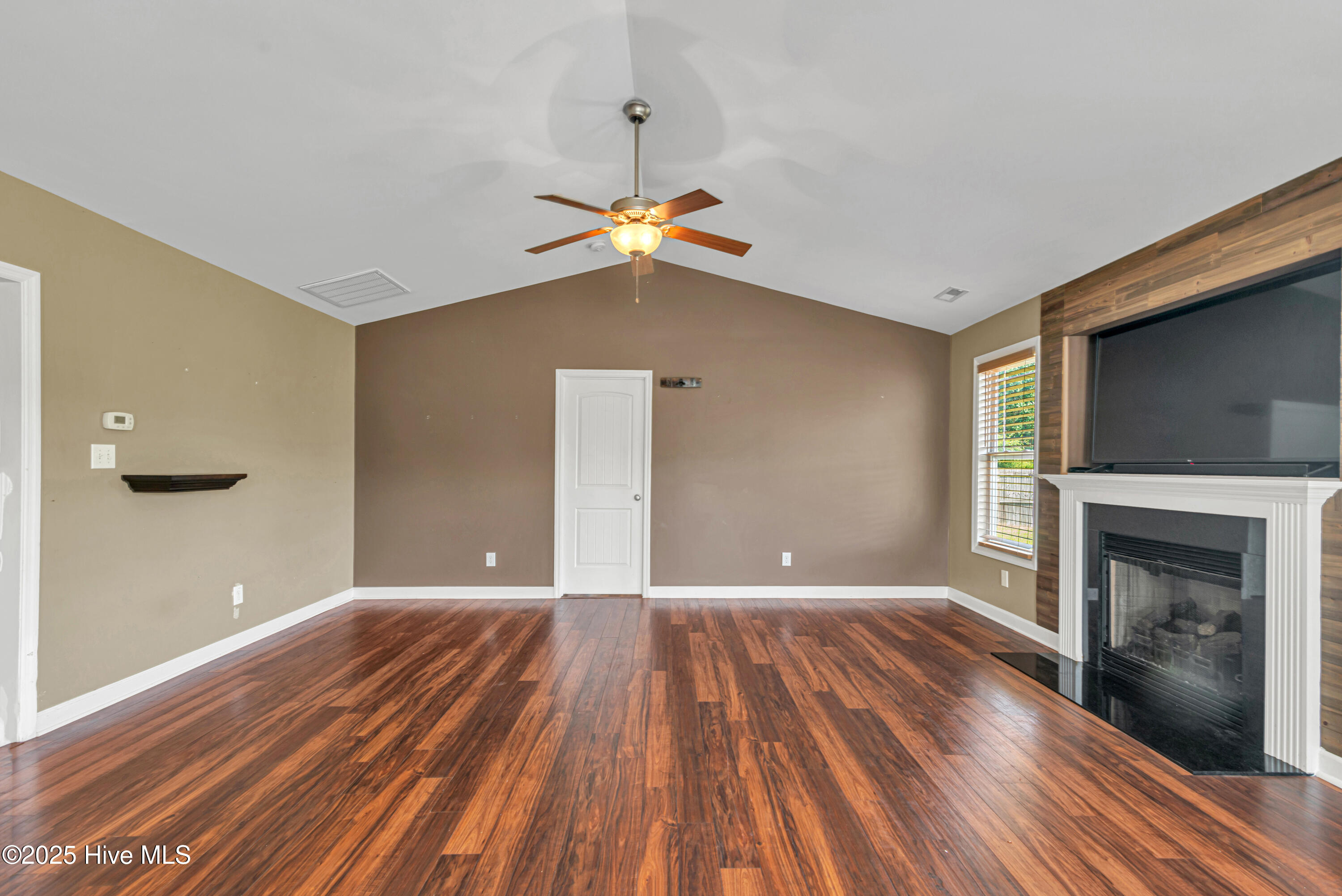 291 Richlands Loop Road Property Photo 13