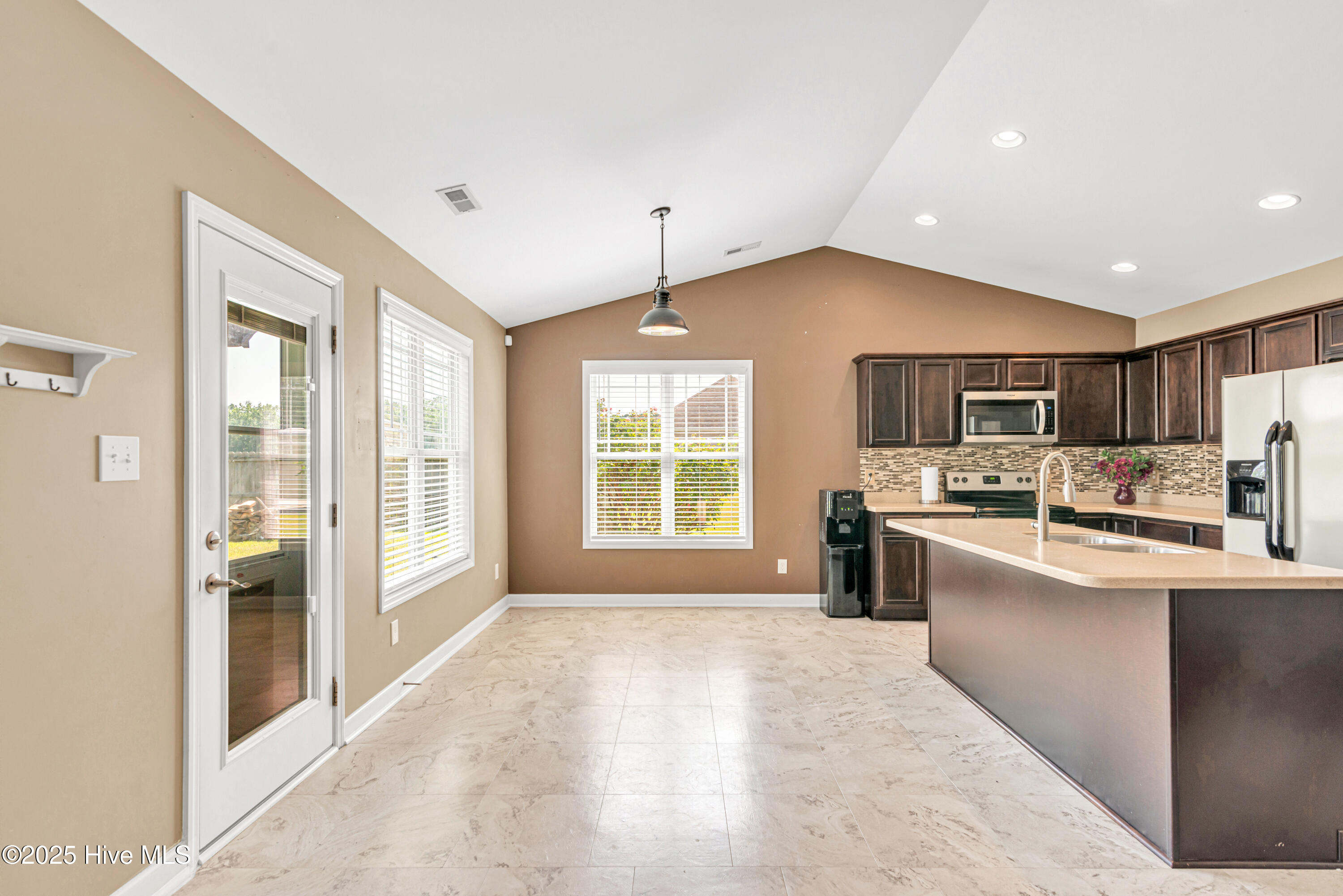 291 Richlands Loop Road Property Photo 18