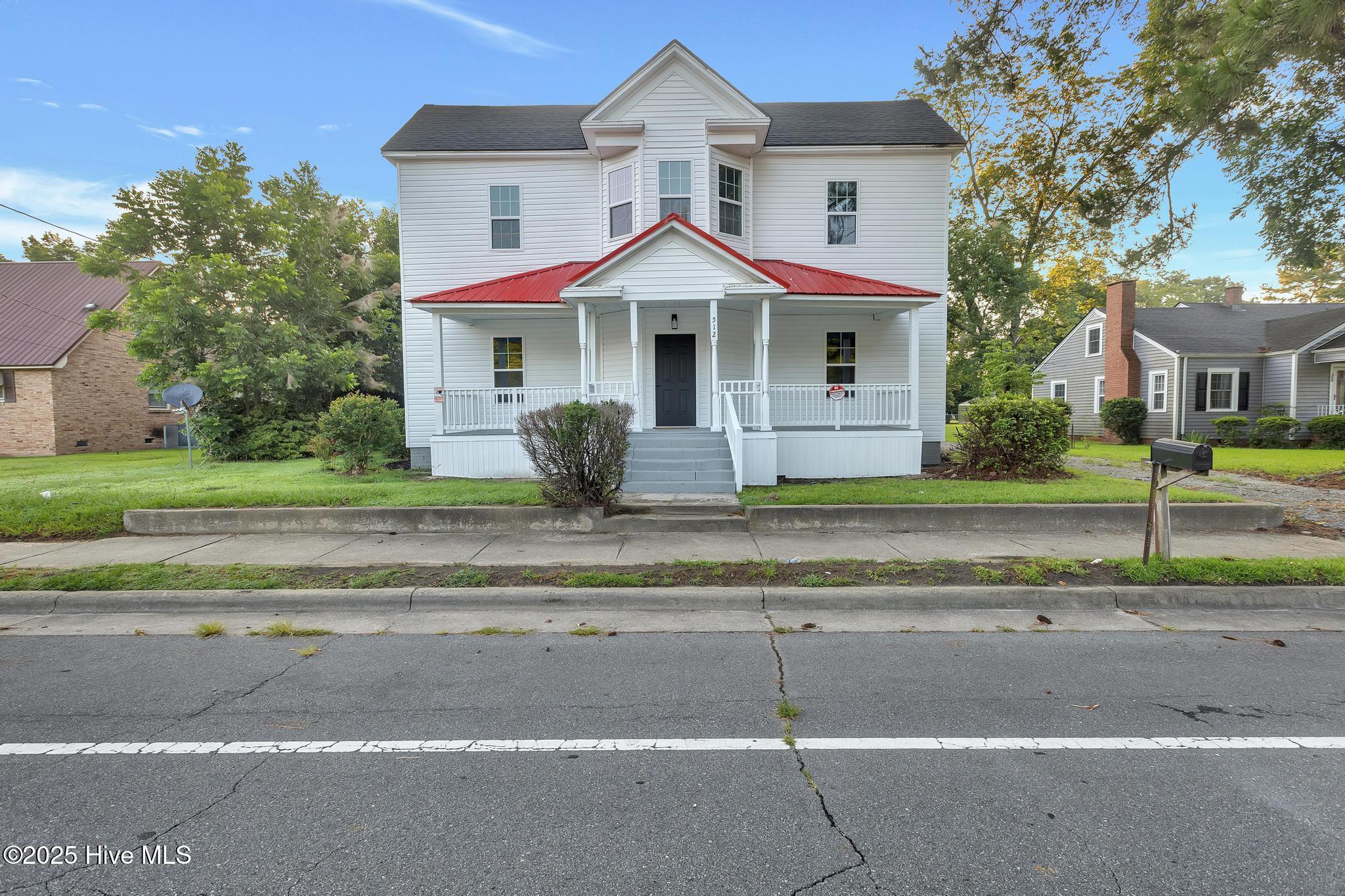 512 N Pine Street Property Photo 1