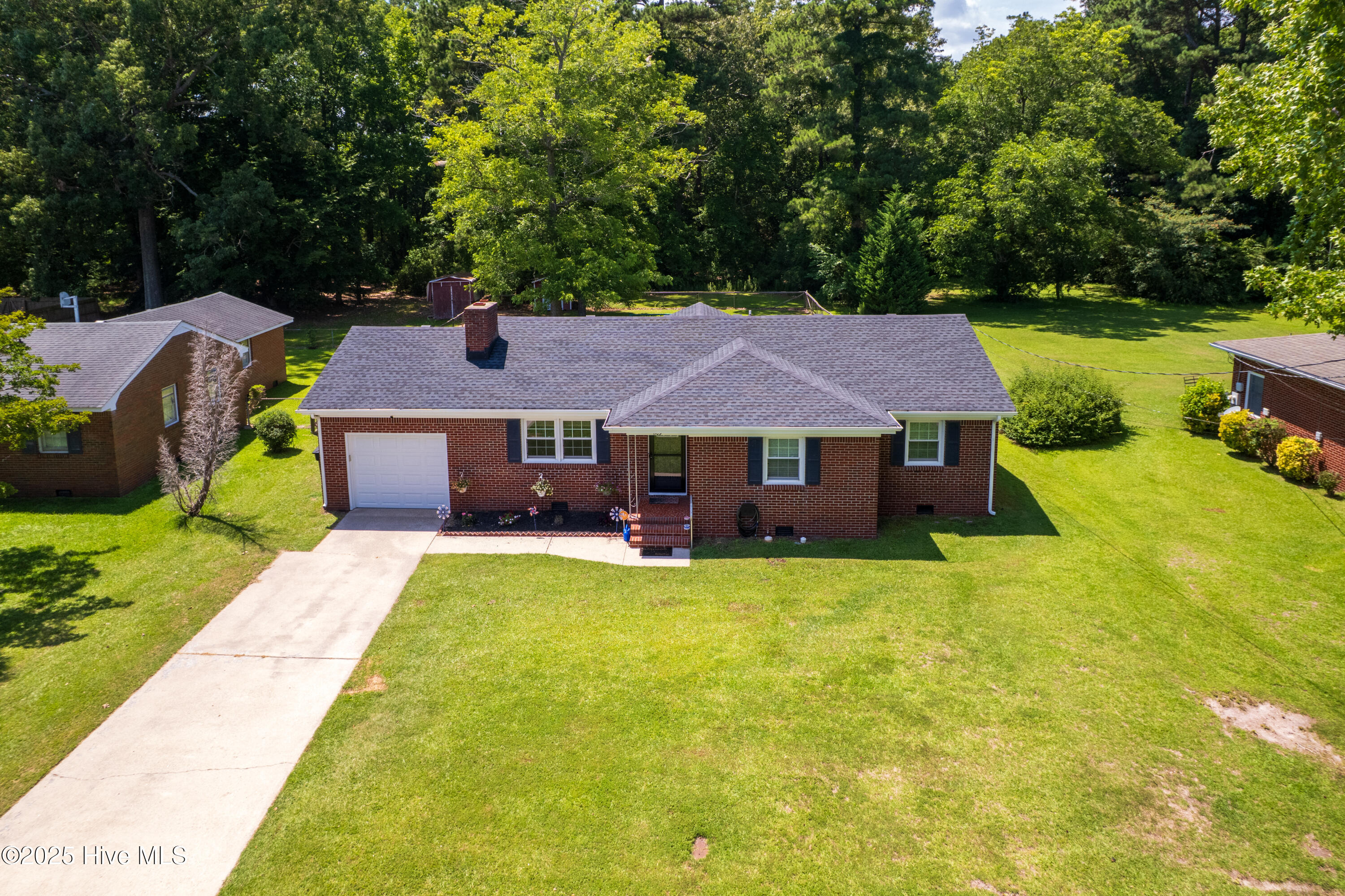 1709 Edgewood Drive Property Photo 1