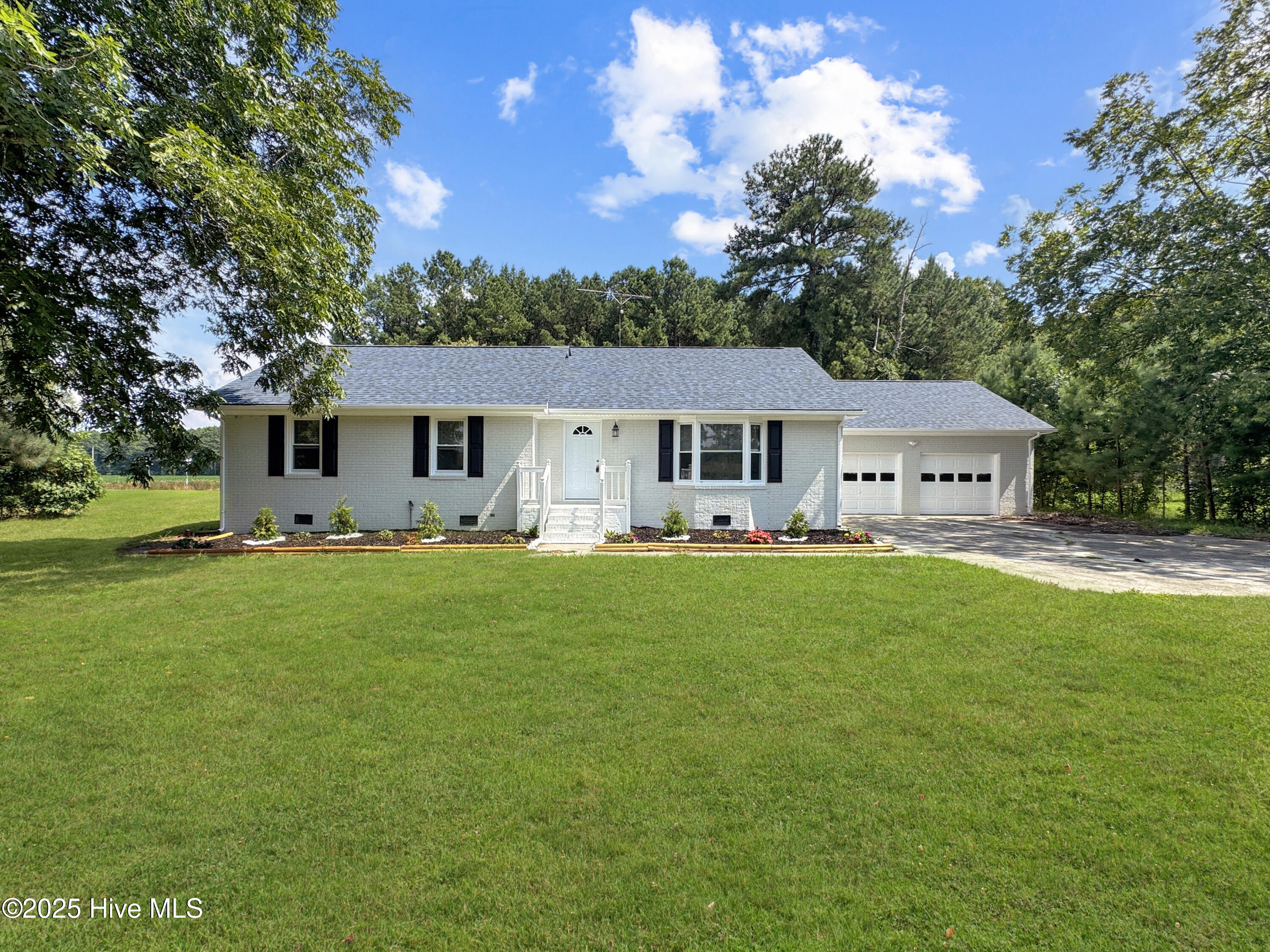 534 White Oak Road Property Photo 1