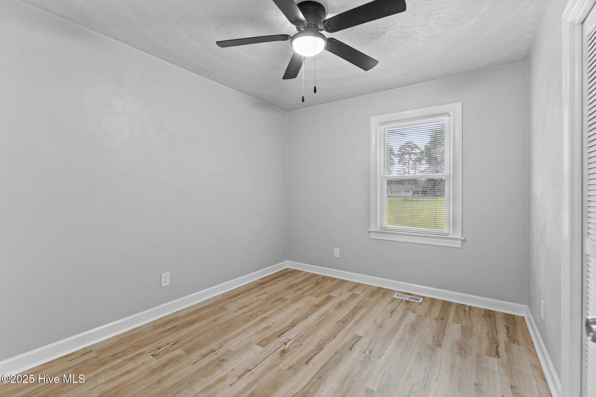 534 White Oak Road Property Photo 27