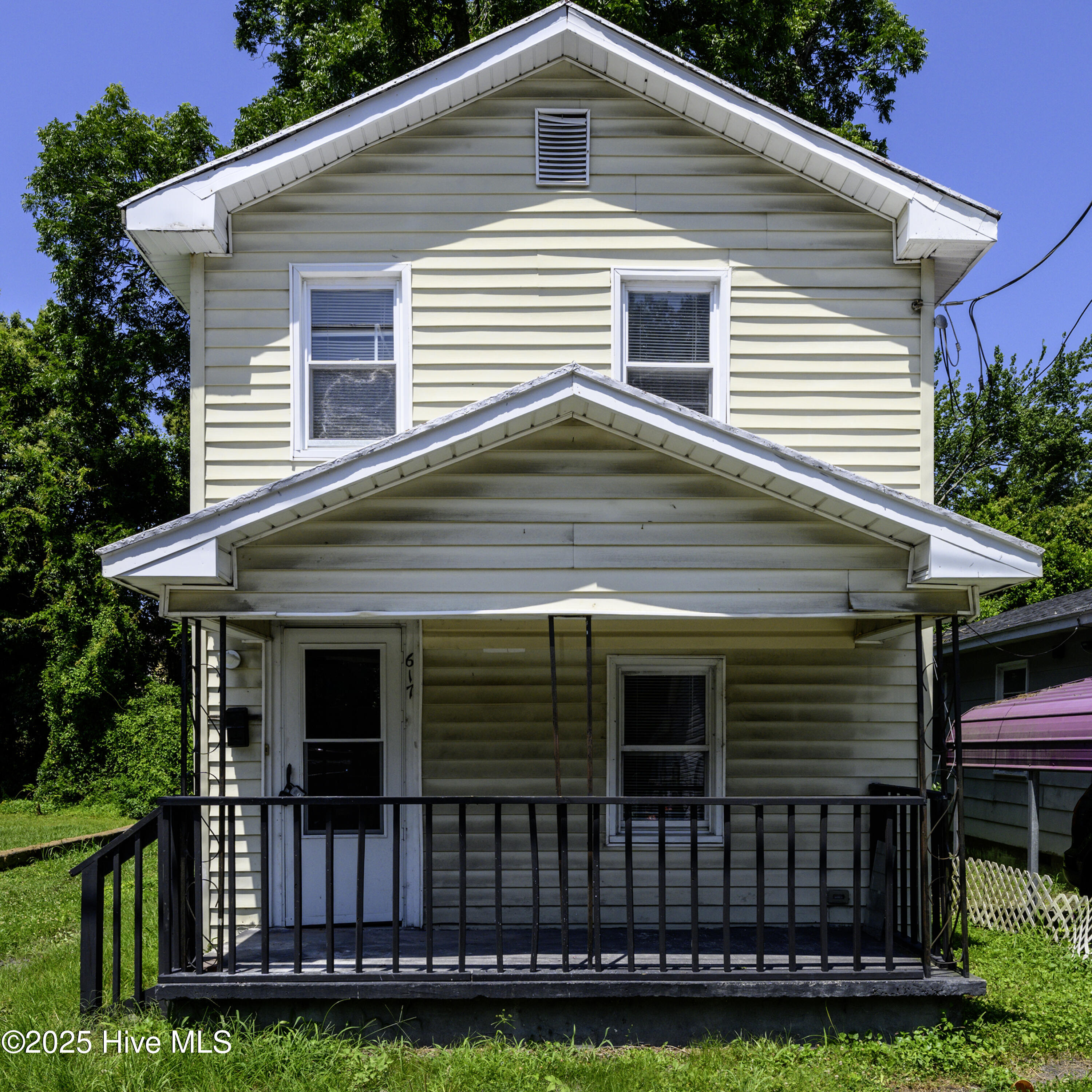 617 1st Avenue Property Photo 1