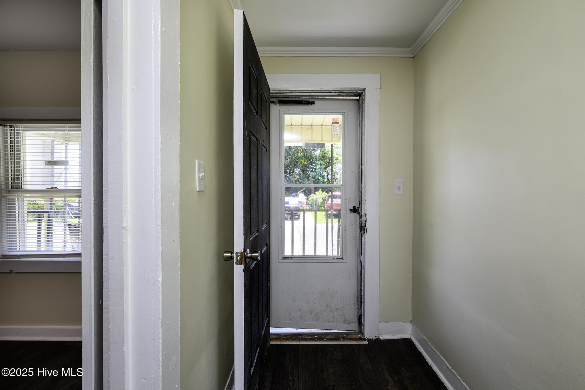 617 1st Avenue Property Photo 2