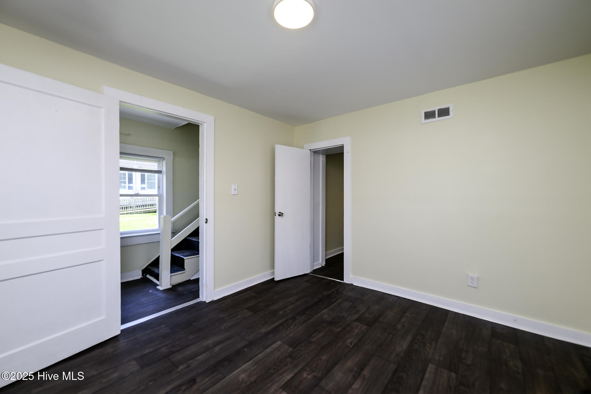 617 1st Avenue Property Photo 4