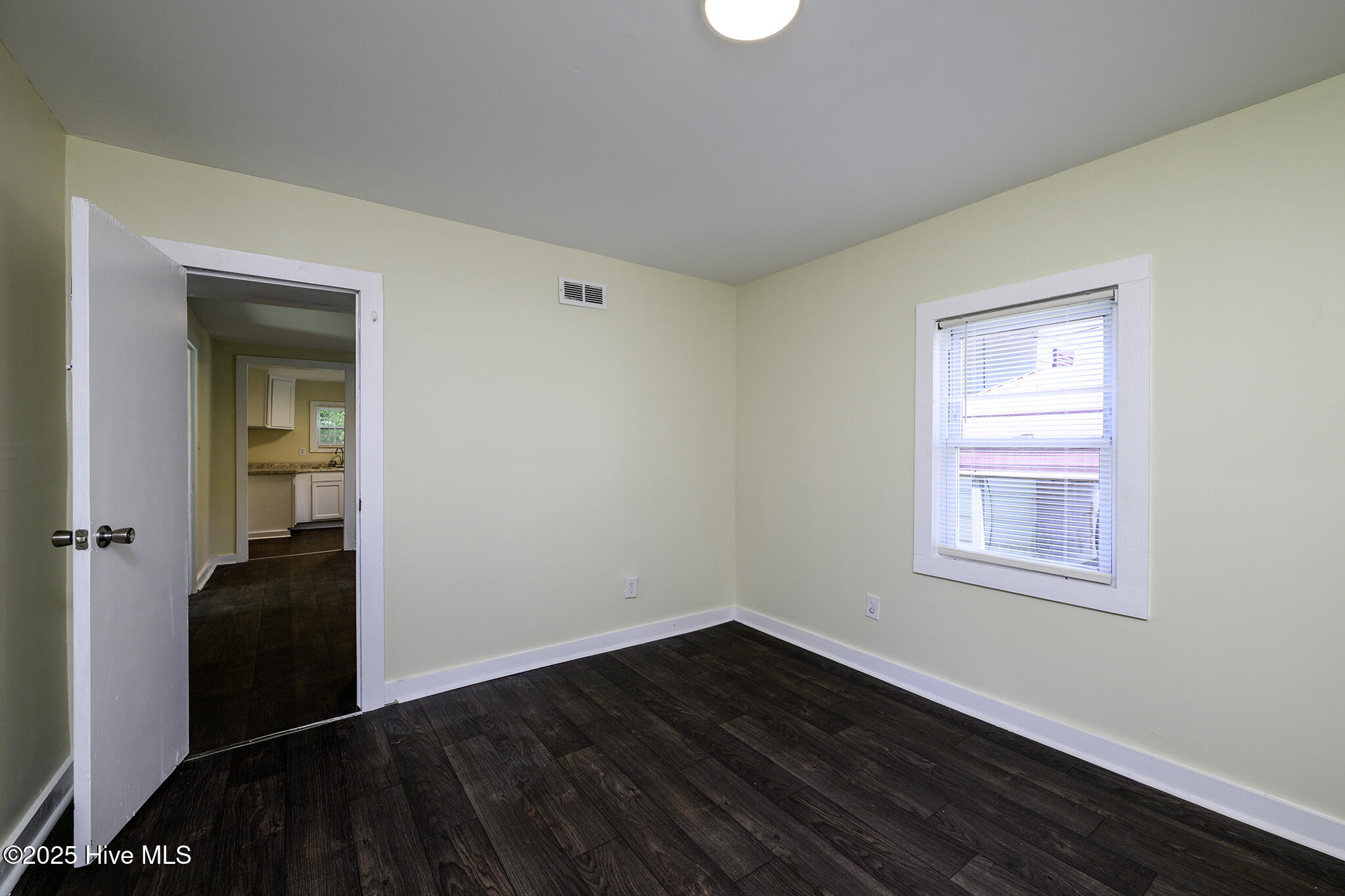 617 1st Avenue Property Photo 6