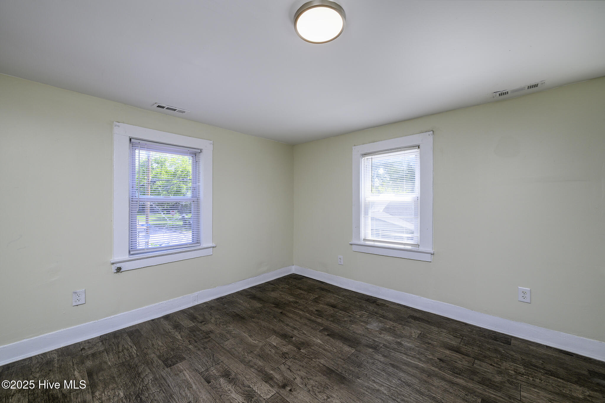 617 1st Avenue Property Photo 11