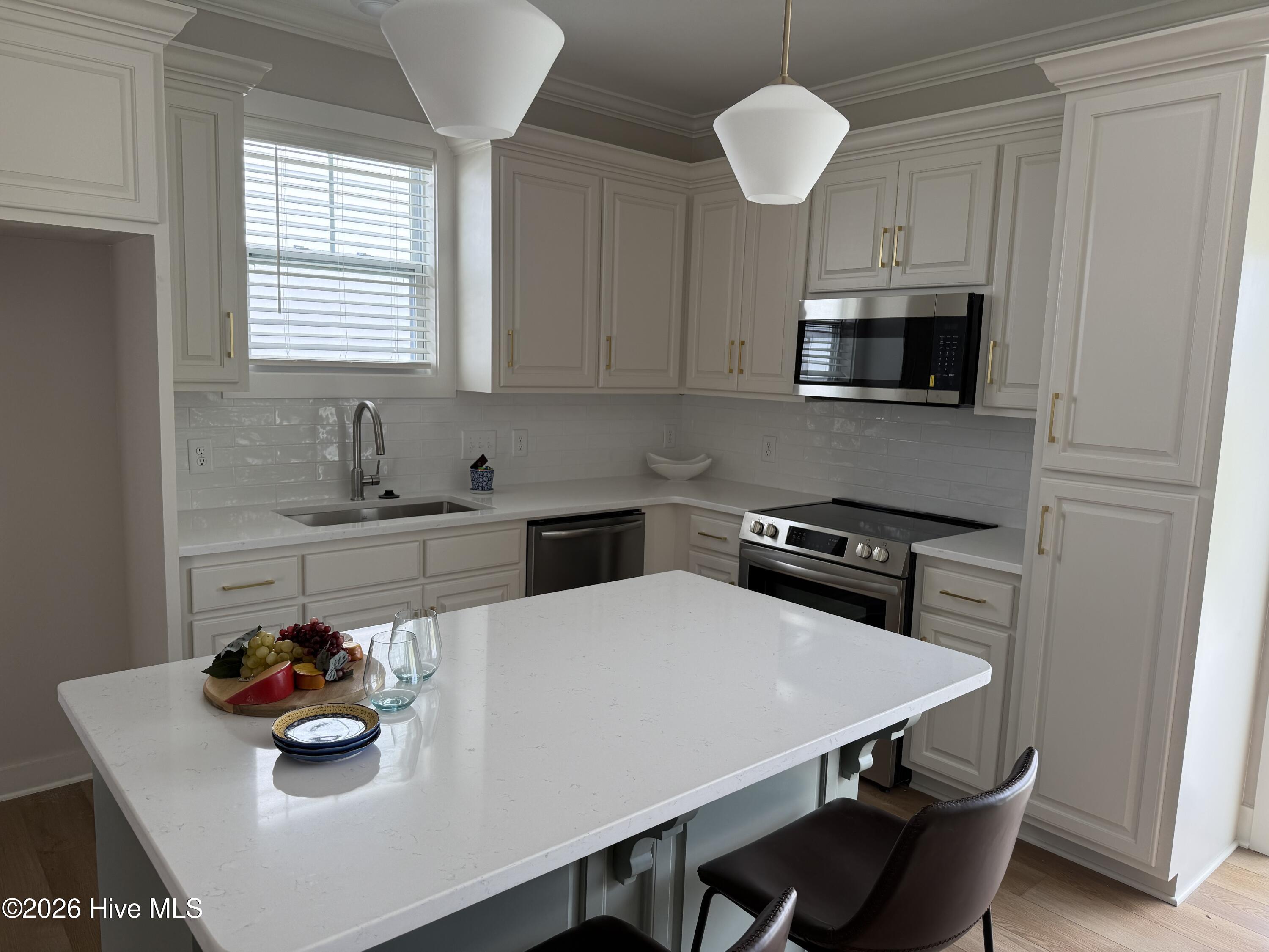 1033 Seven Iron Drive Property Photo 7