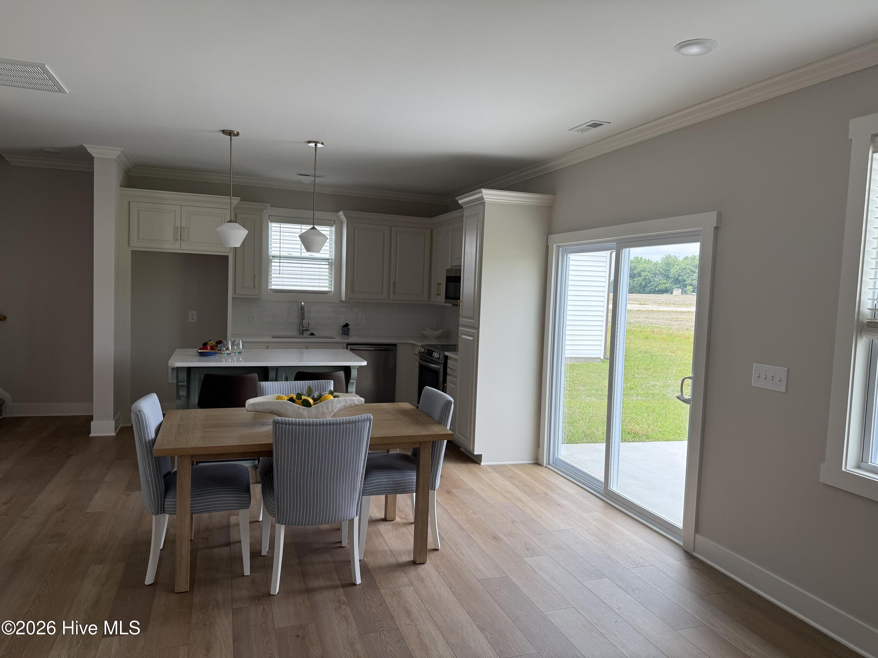 1033 Seven Iron Drive Property Photo 9