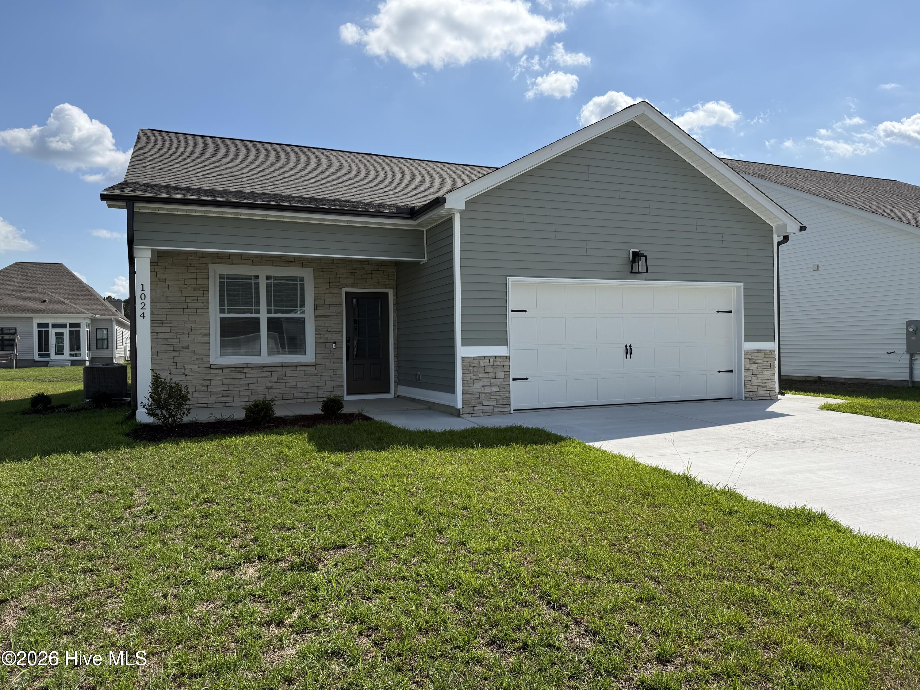 1024 Seven Iron Drive Property Photo 2