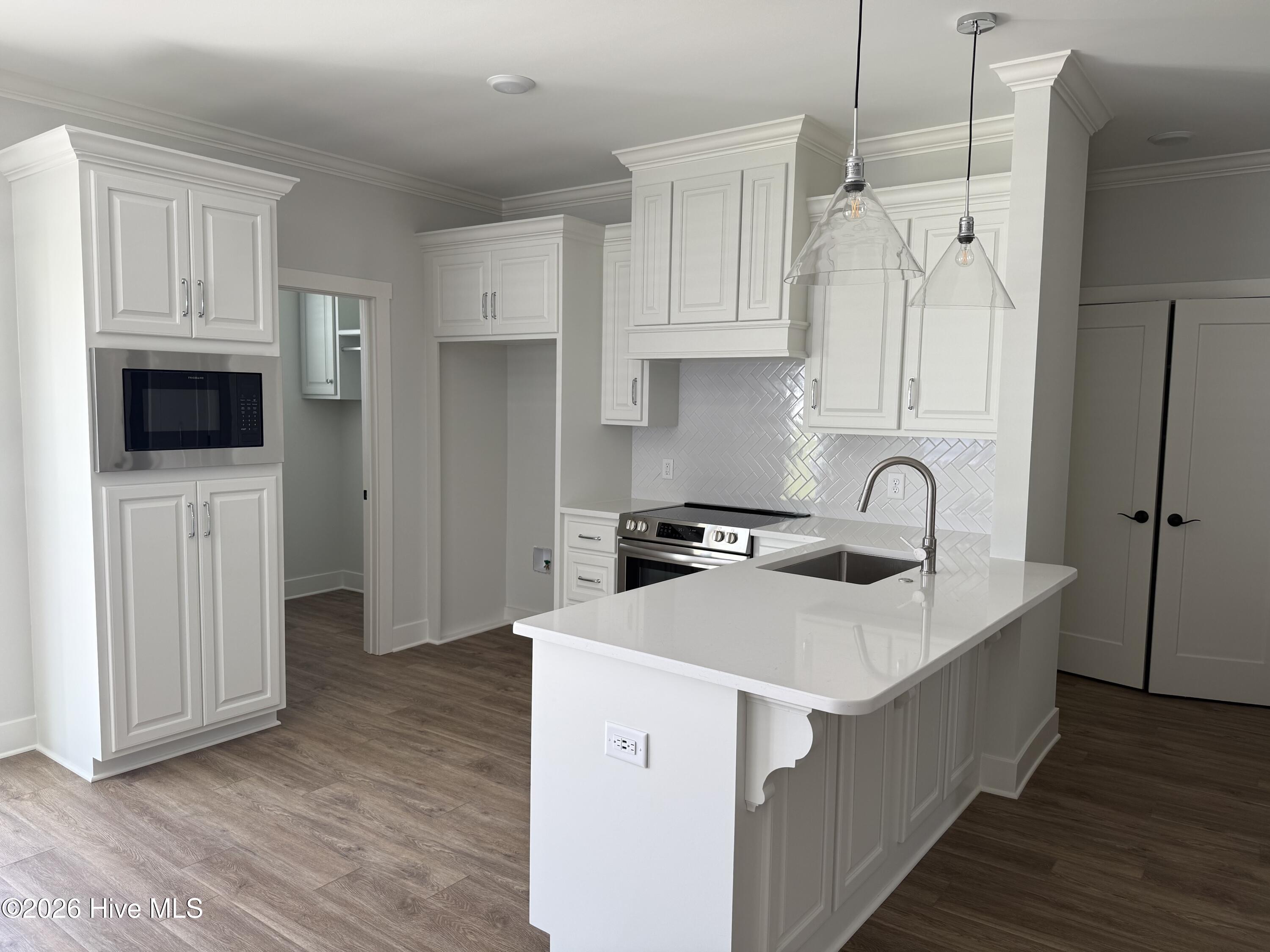 1024 Seven Iron Drive Property Photo 6