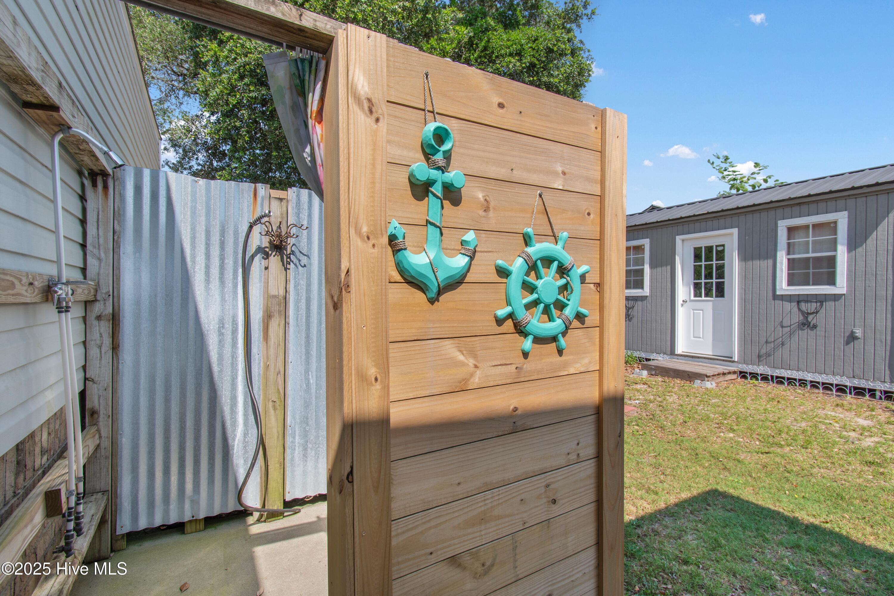 1346 Carlisle Street Property Photo 24
