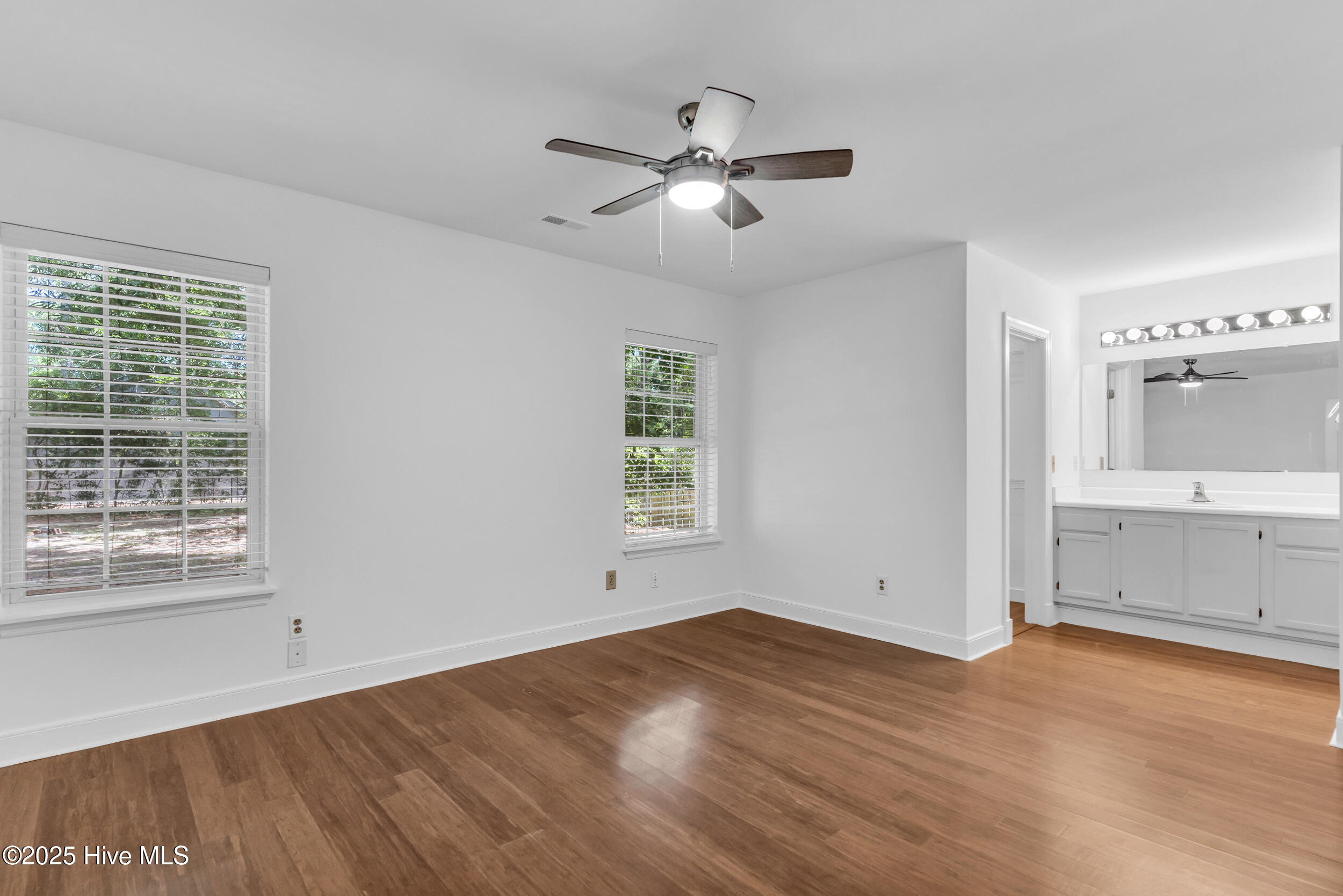 5449 Duck Hawk Court Property Photo 17