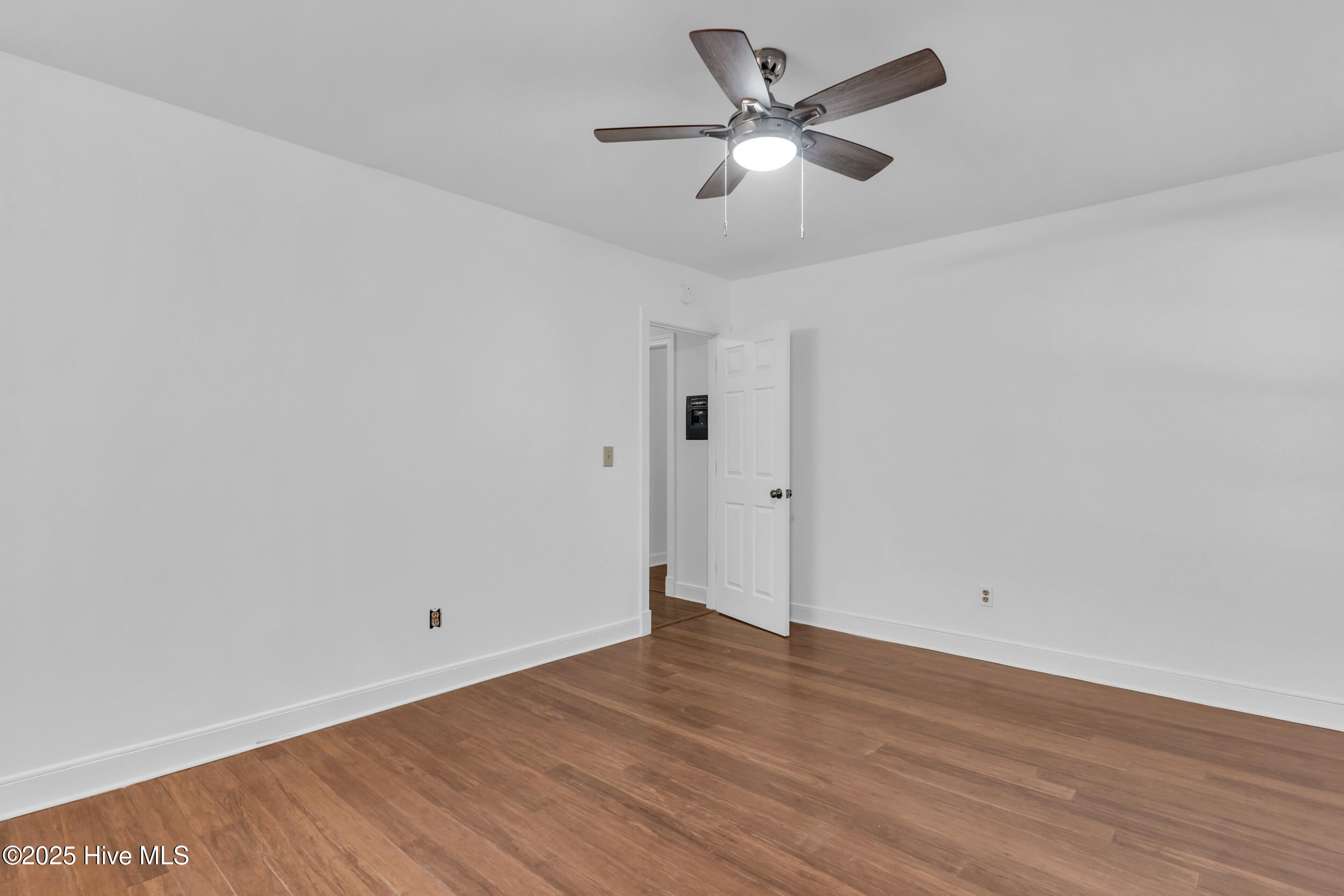 5449 Duck Hawk Court Property Photo 19