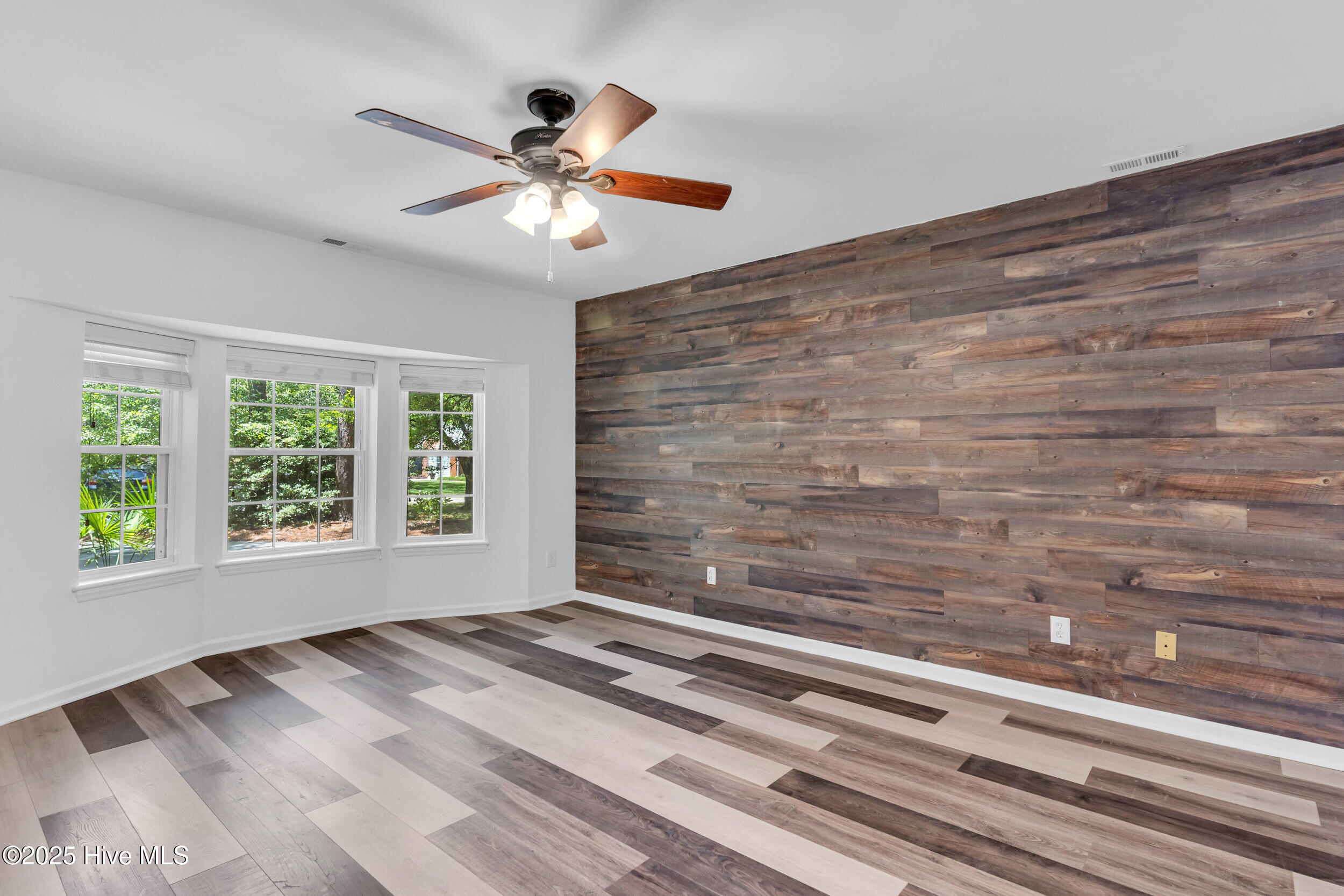 5449 Duck Hawk Court Property Photo 28