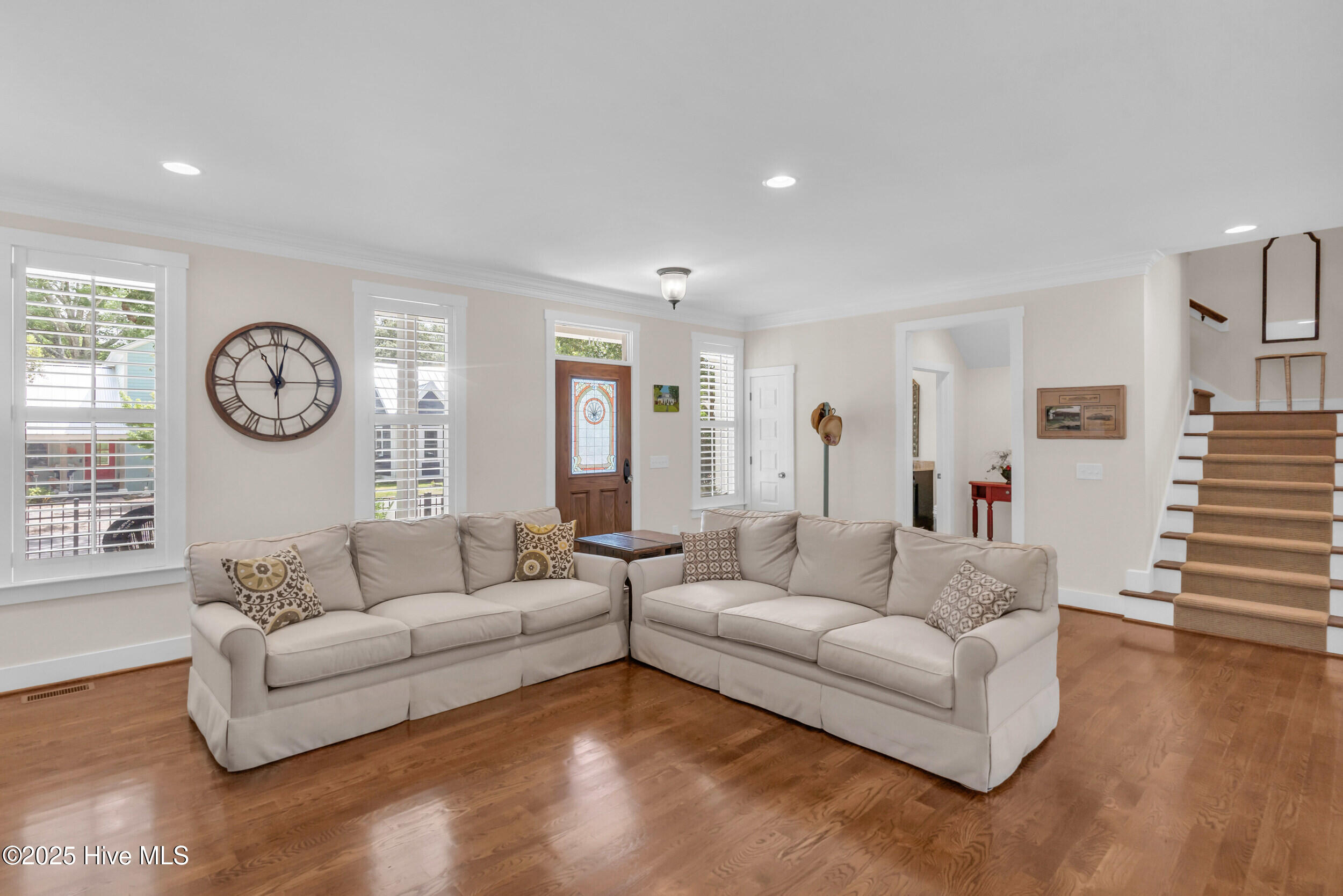 311 College Street Property Photo 11