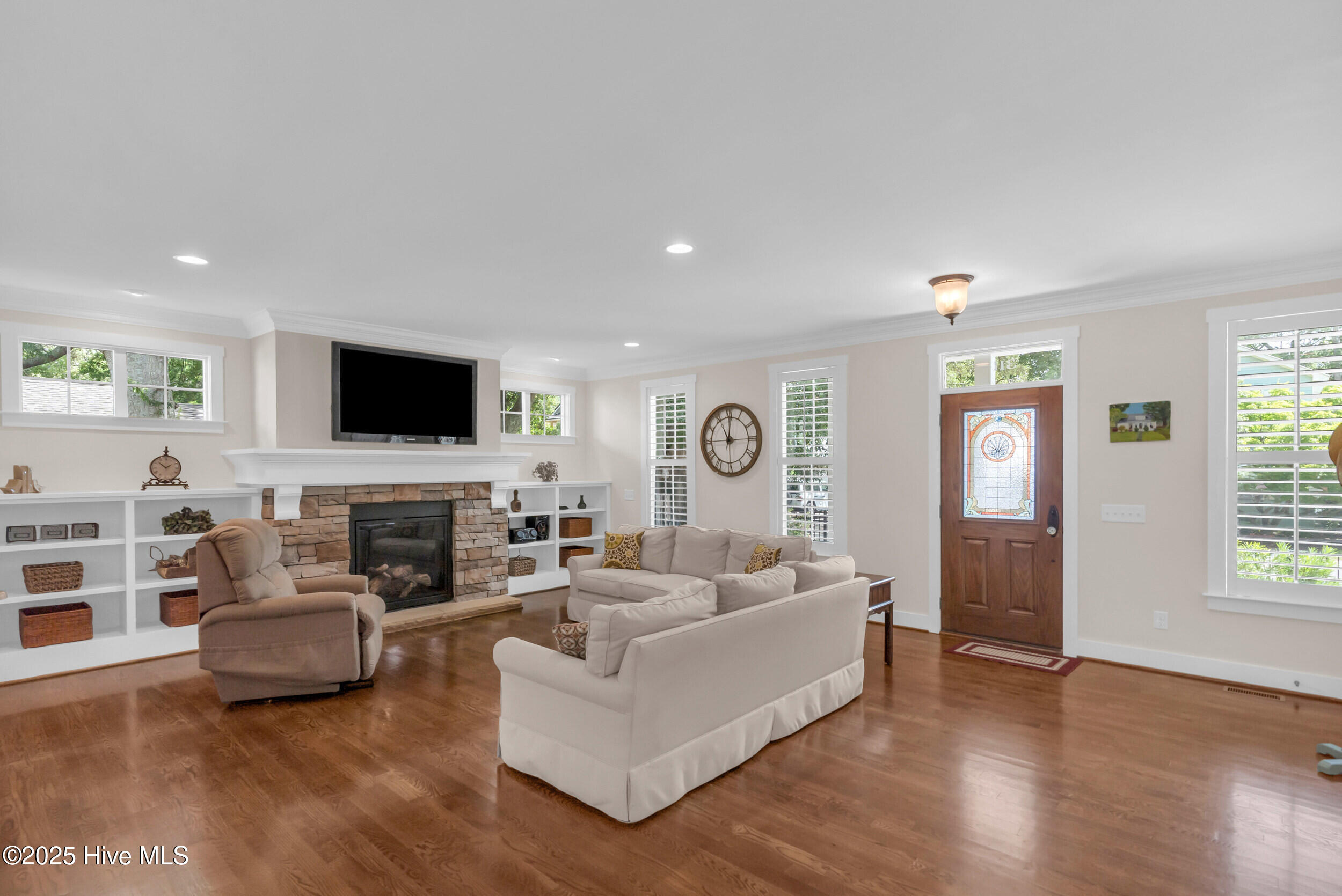 311 College Street Property Photo 12