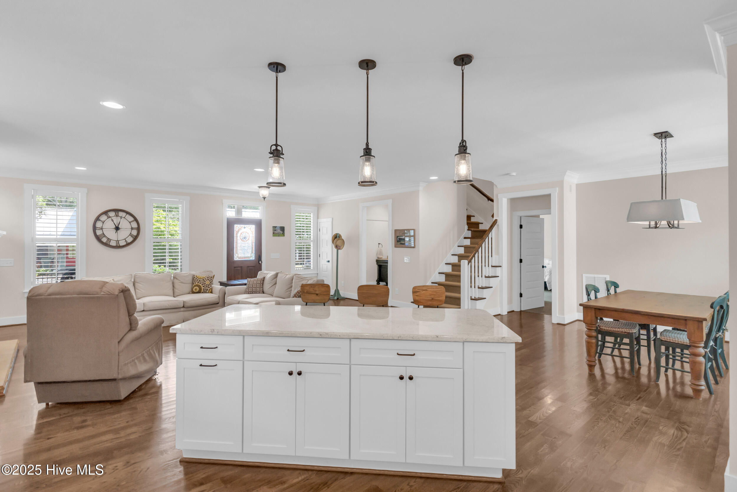 311 College Street Property Photo 15