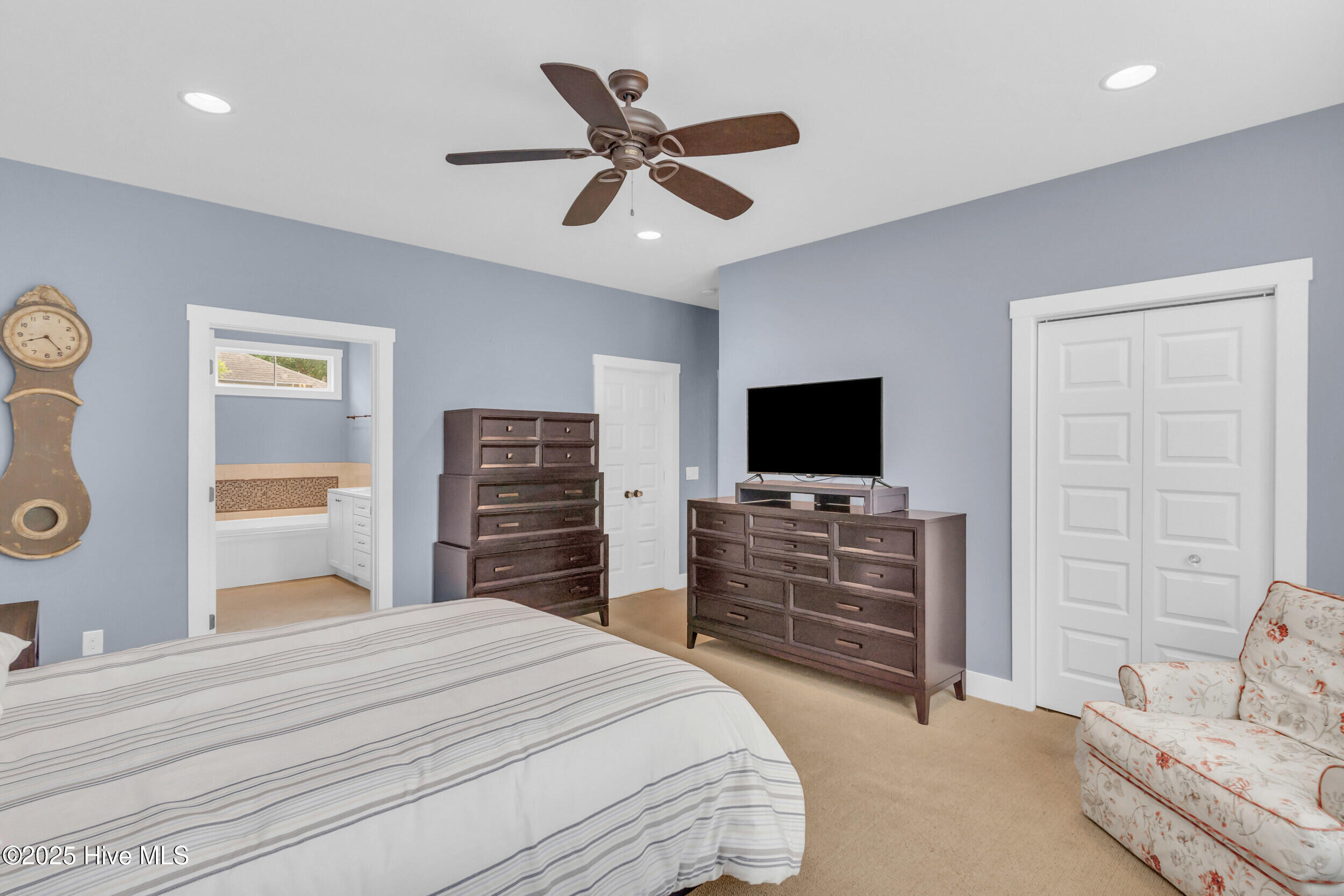 311 College Street Property Photo 21