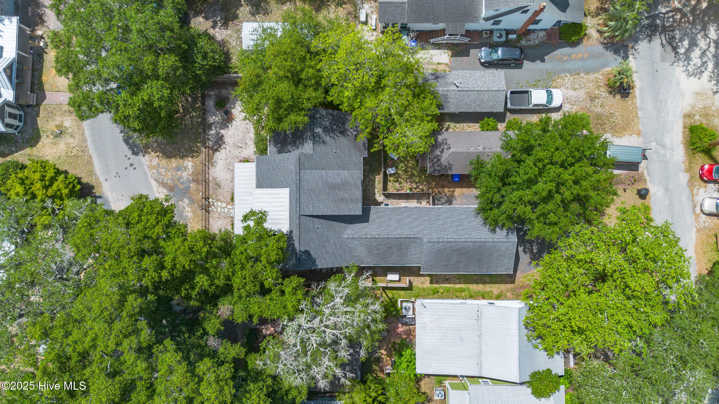 311 College Street Property Photo 53