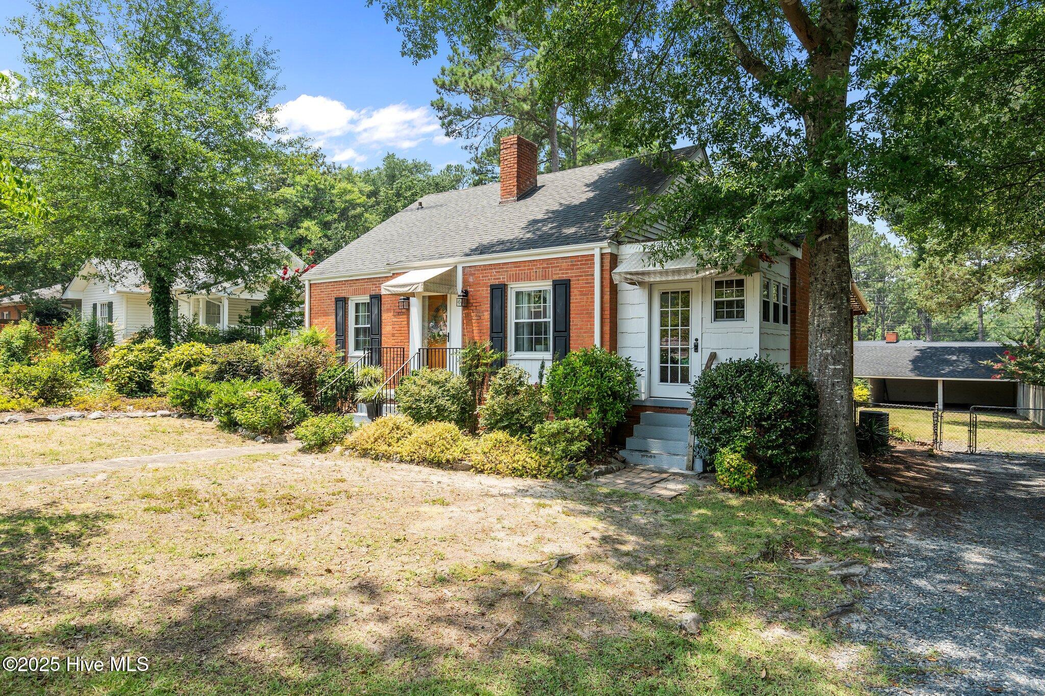 805 N Chestnut Street Property Photo 1