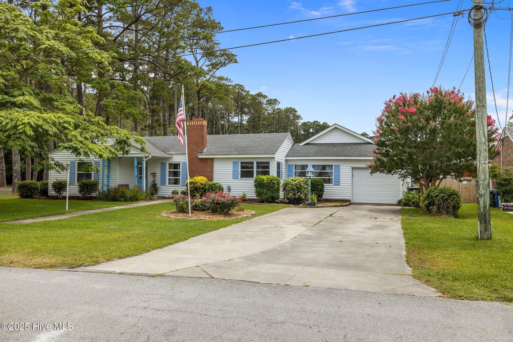 208 Fairview Drive Property Photo 4