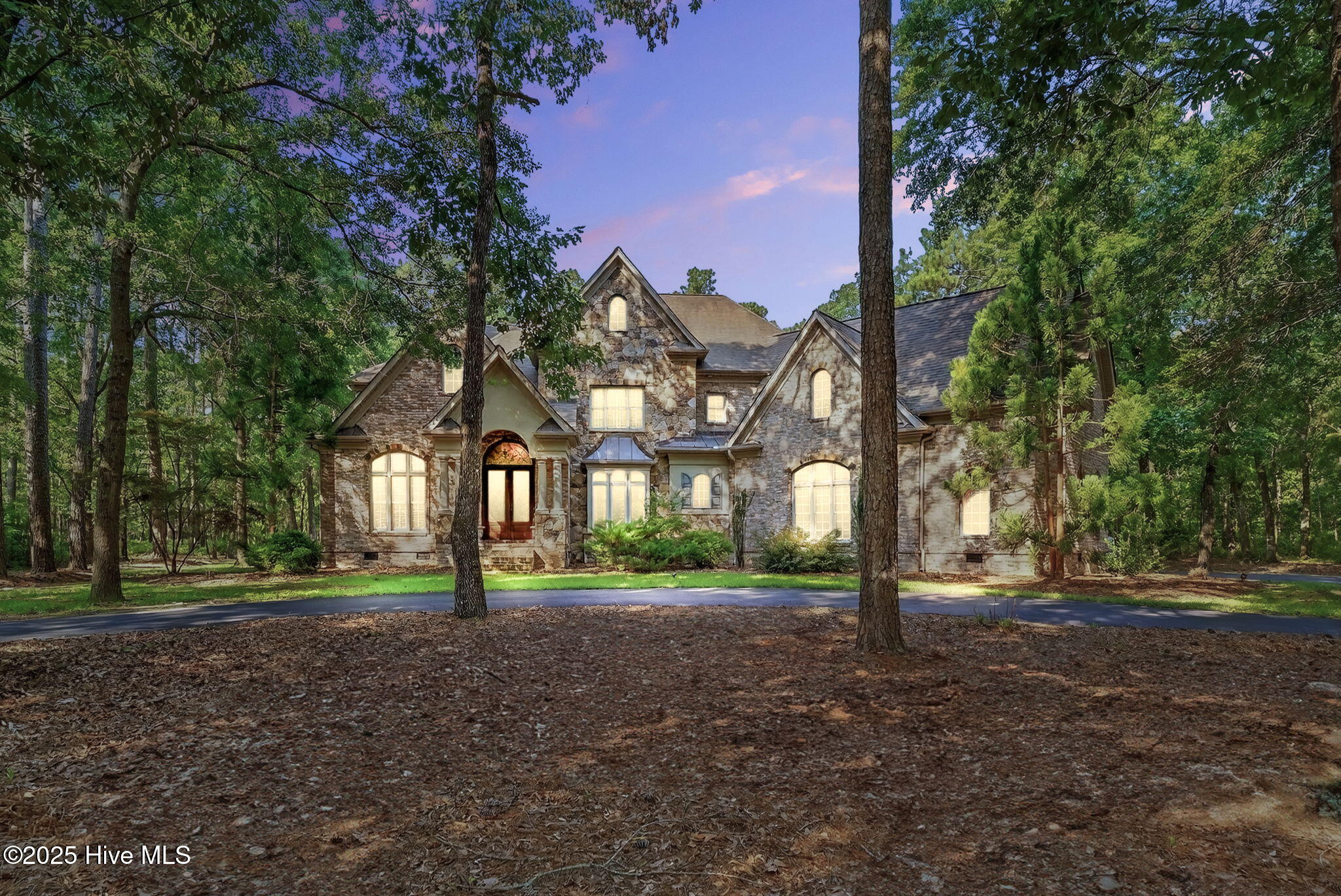 710 Lakeshore Drive Property Photo 1