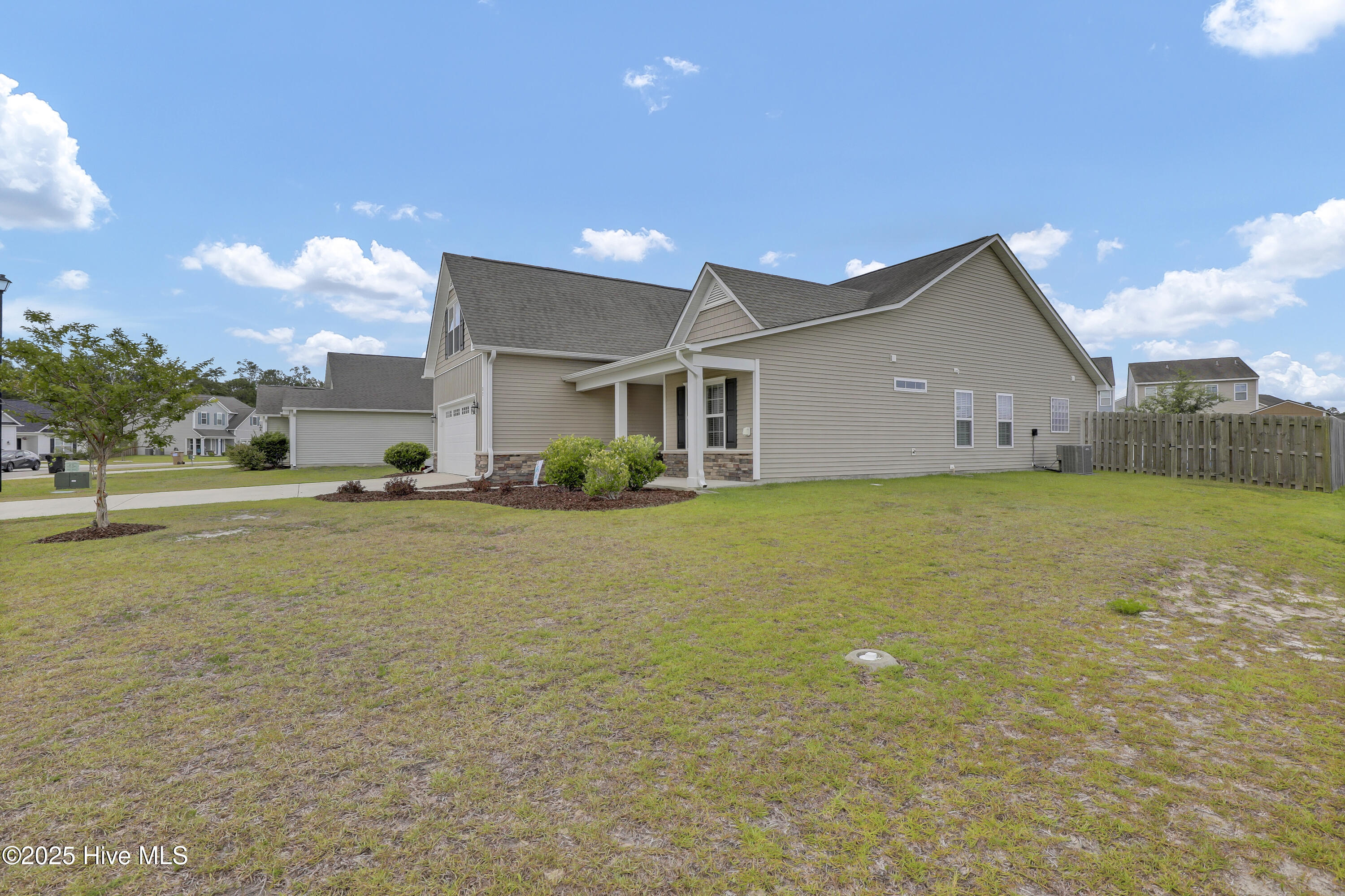 32 Maxwell Drive Property Photo 3