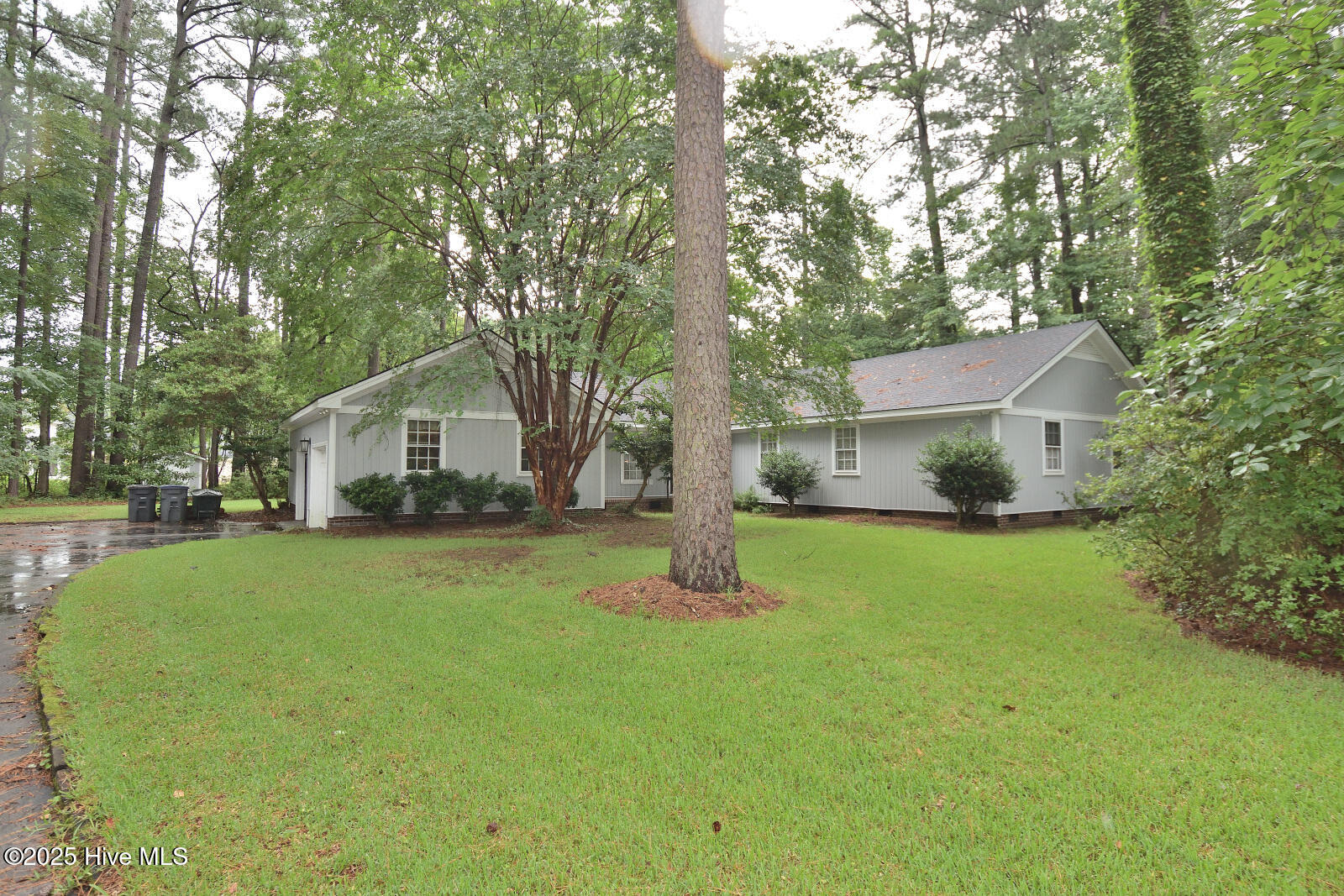 117 Tam O Shanter Drive Property Photo 1
