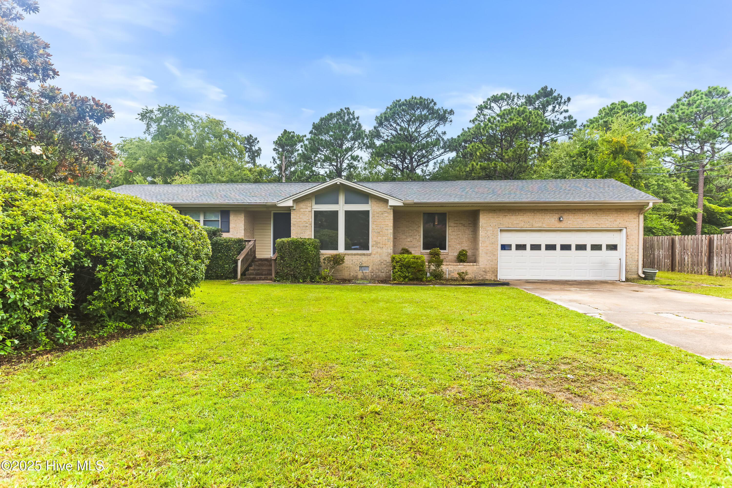 30 S Cardinal Drive Property Photo 1