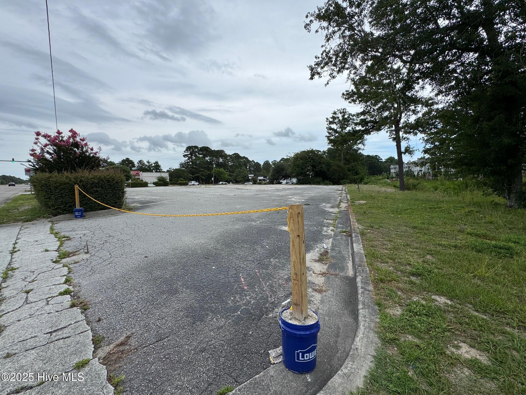 2726 Shipyard Boulevard Property Photo 2