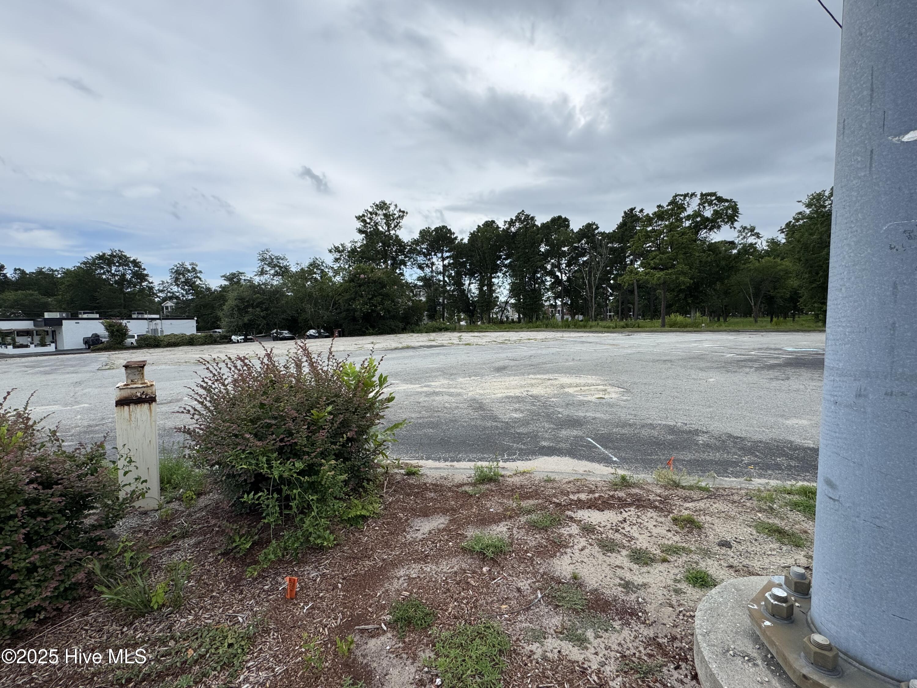 2726 Shipyard Boulevard Property Photo 4