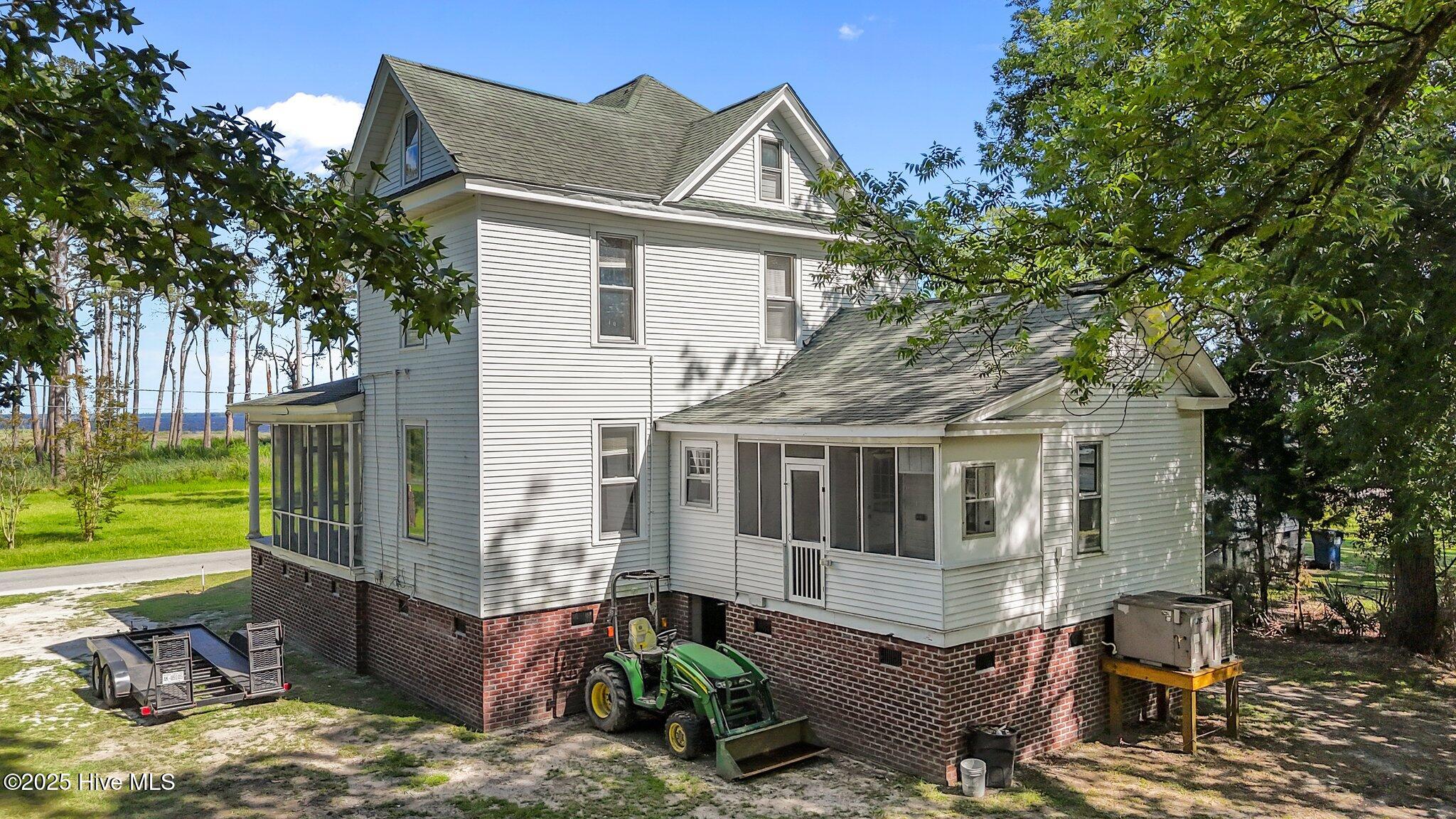 357 Tooley Street Property Photo 15