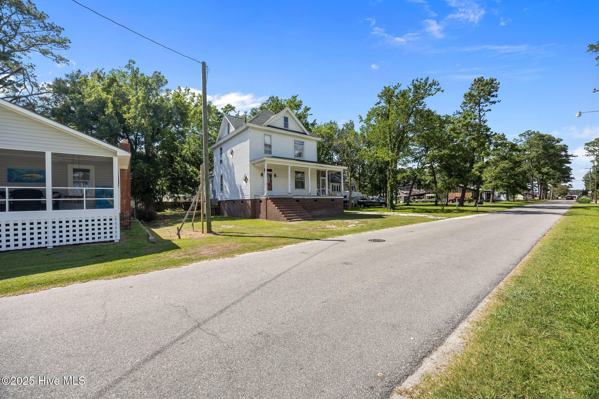 357 Tooley Street Property Photo 17