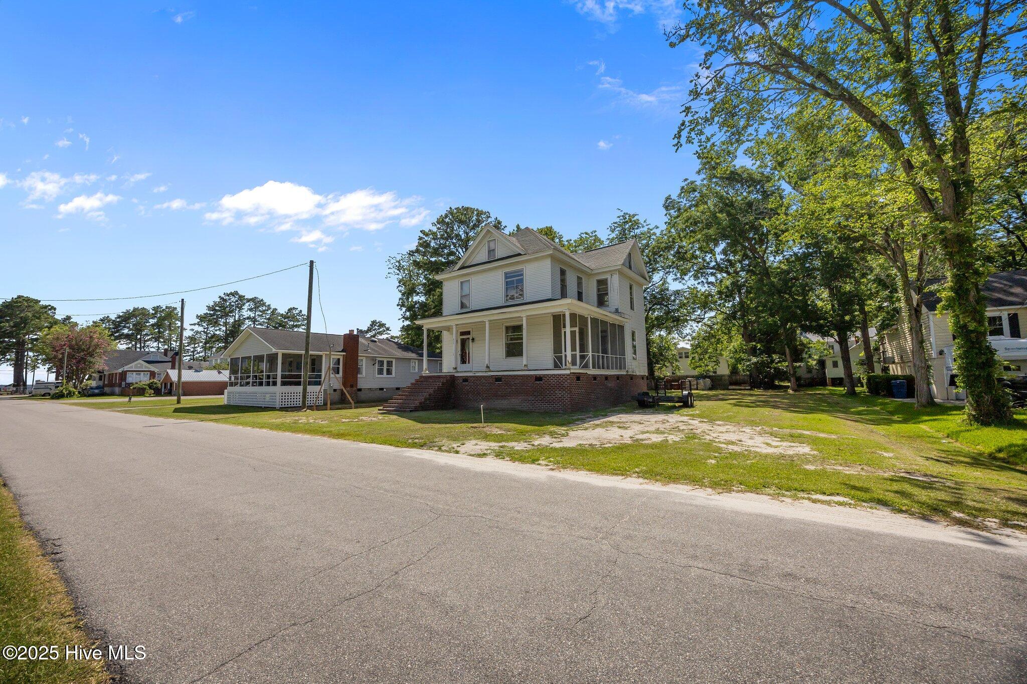 357 Tooley Street Property Photo 18