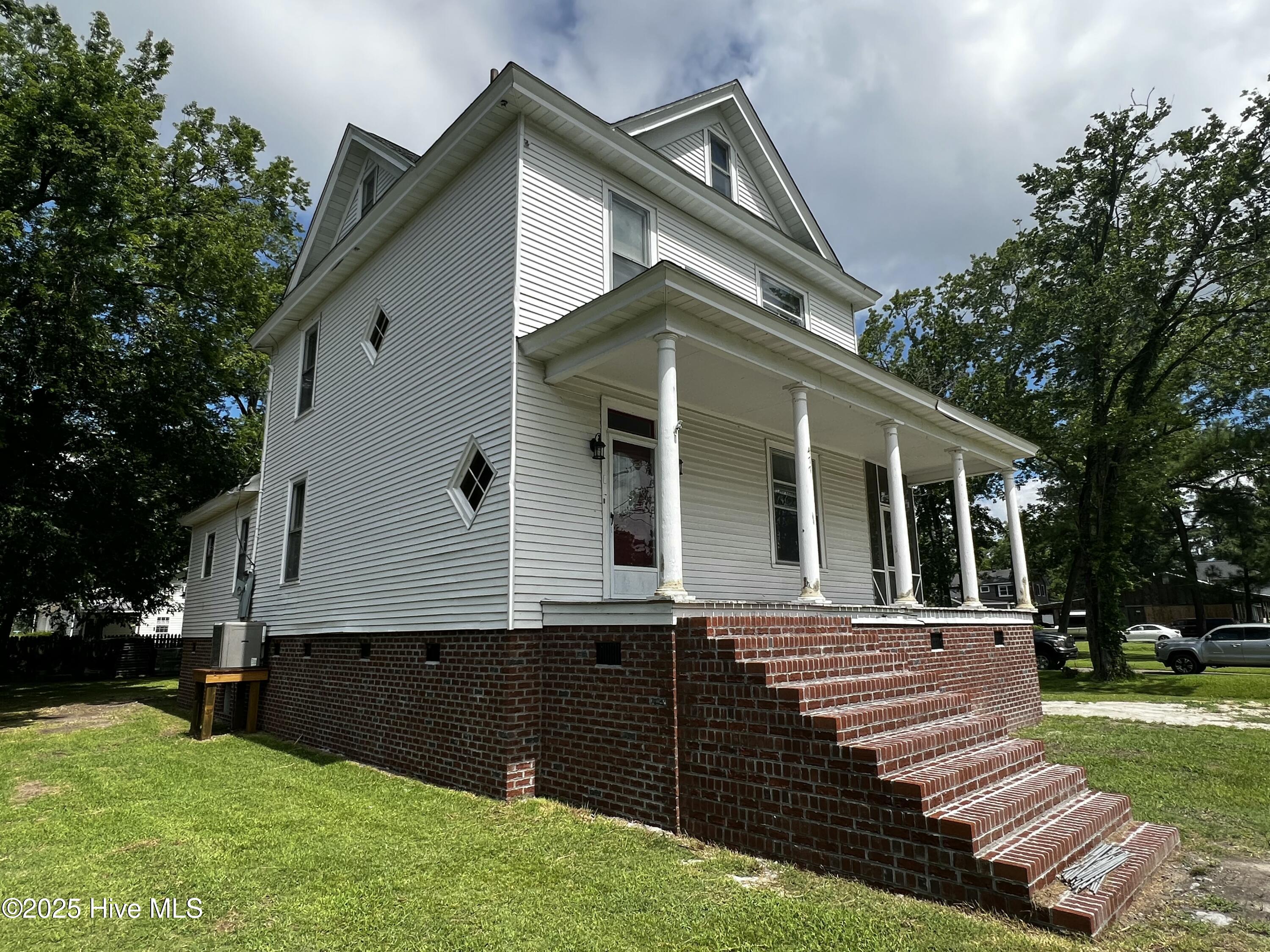 357 Tooley Street Property Photo 21