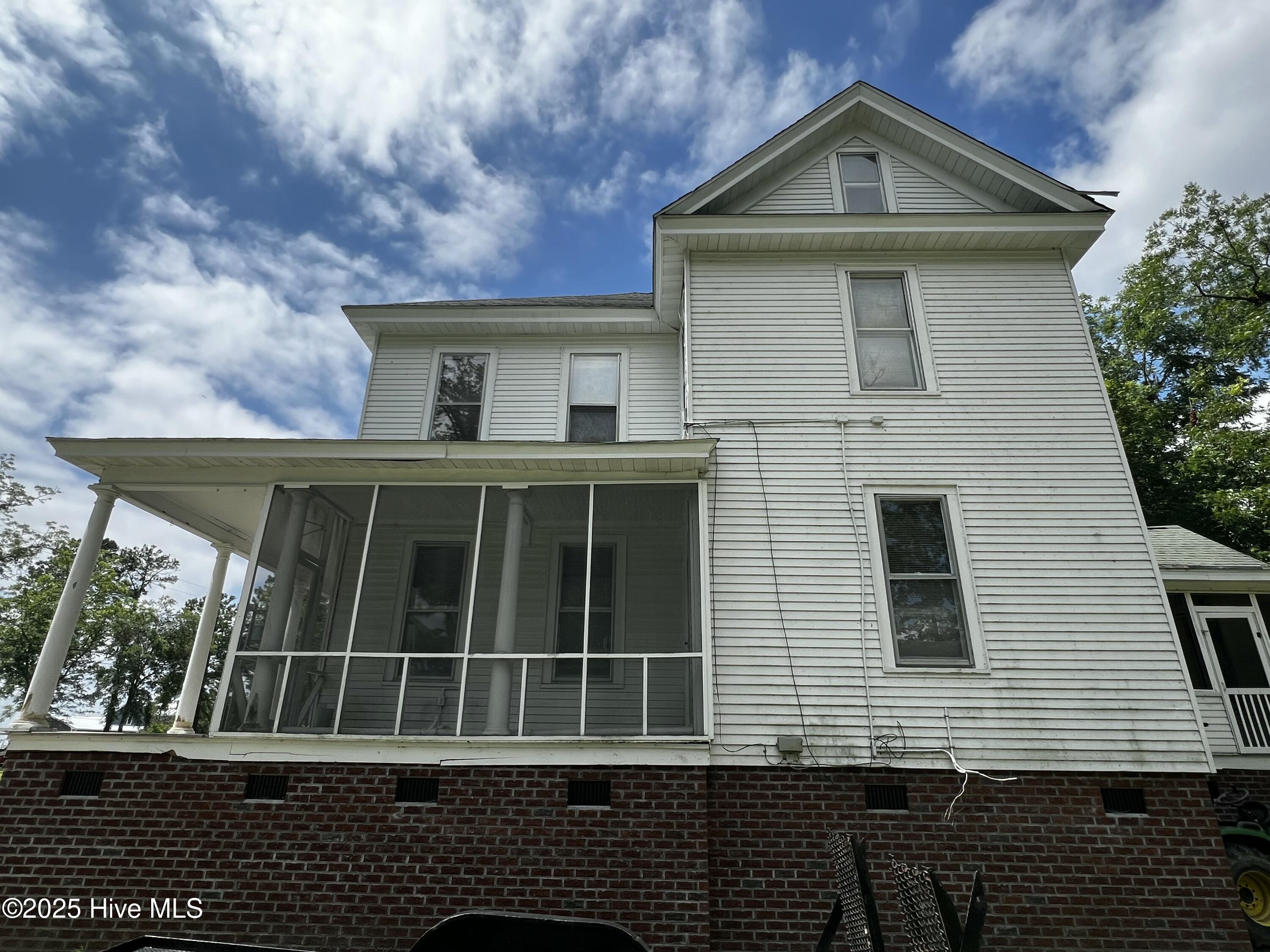 357 Tooley Street Property Photo 24