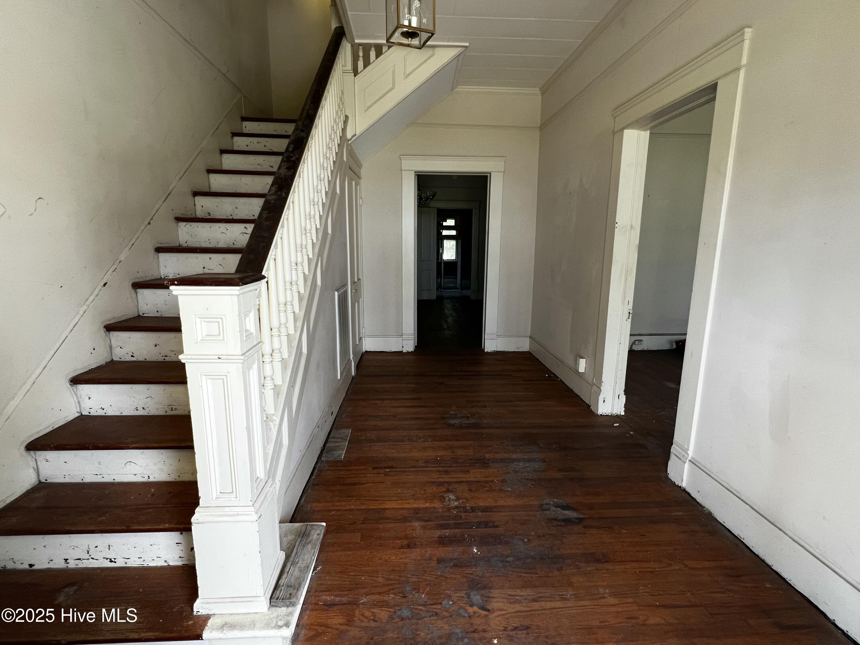 357 Tooley Street Property Photo 25