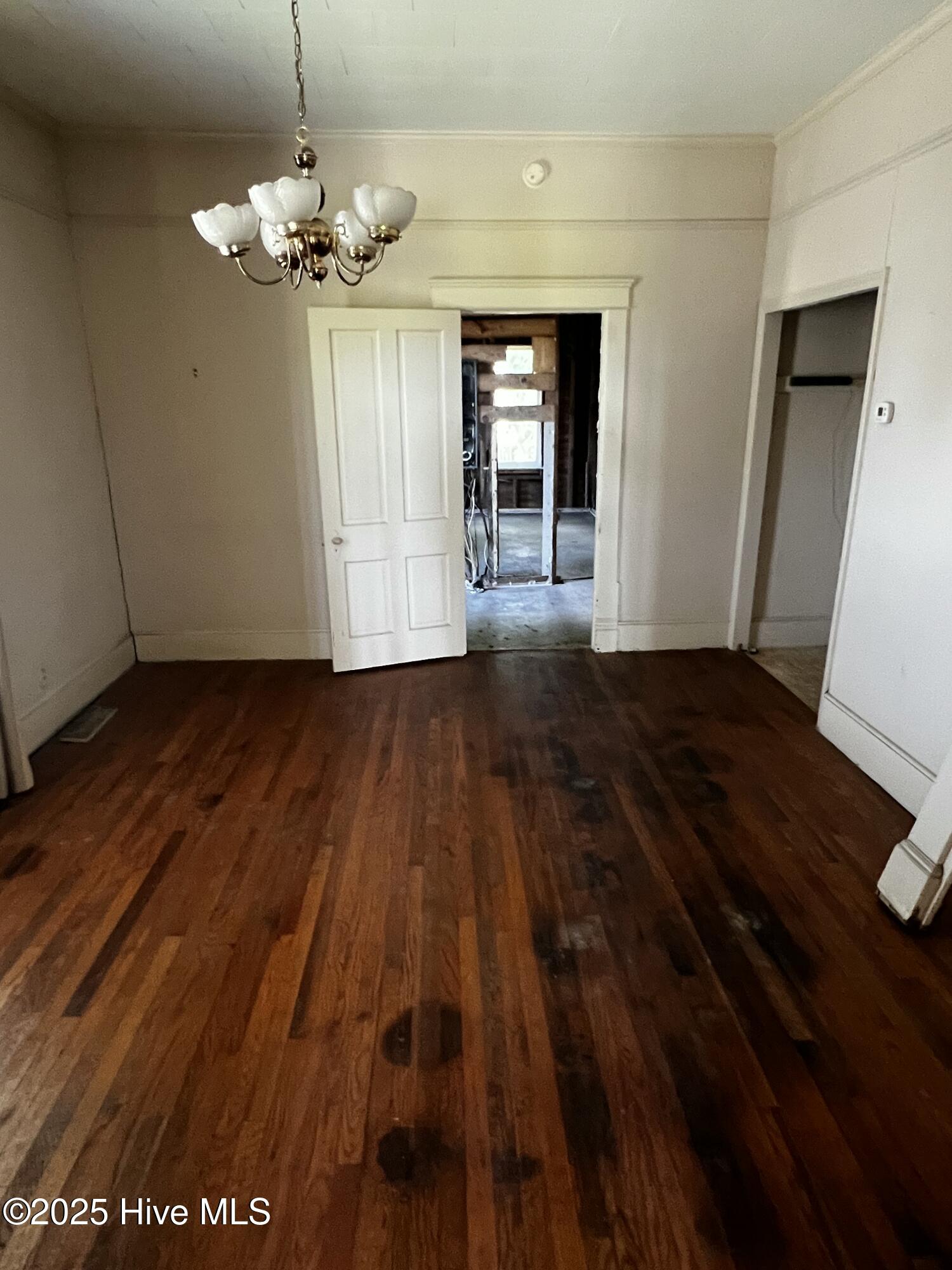 357 Tooley Street Property Photo 33